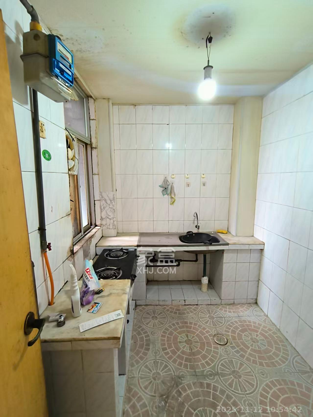 城市花园  2室1厅1卫    2000.0元/月室内图