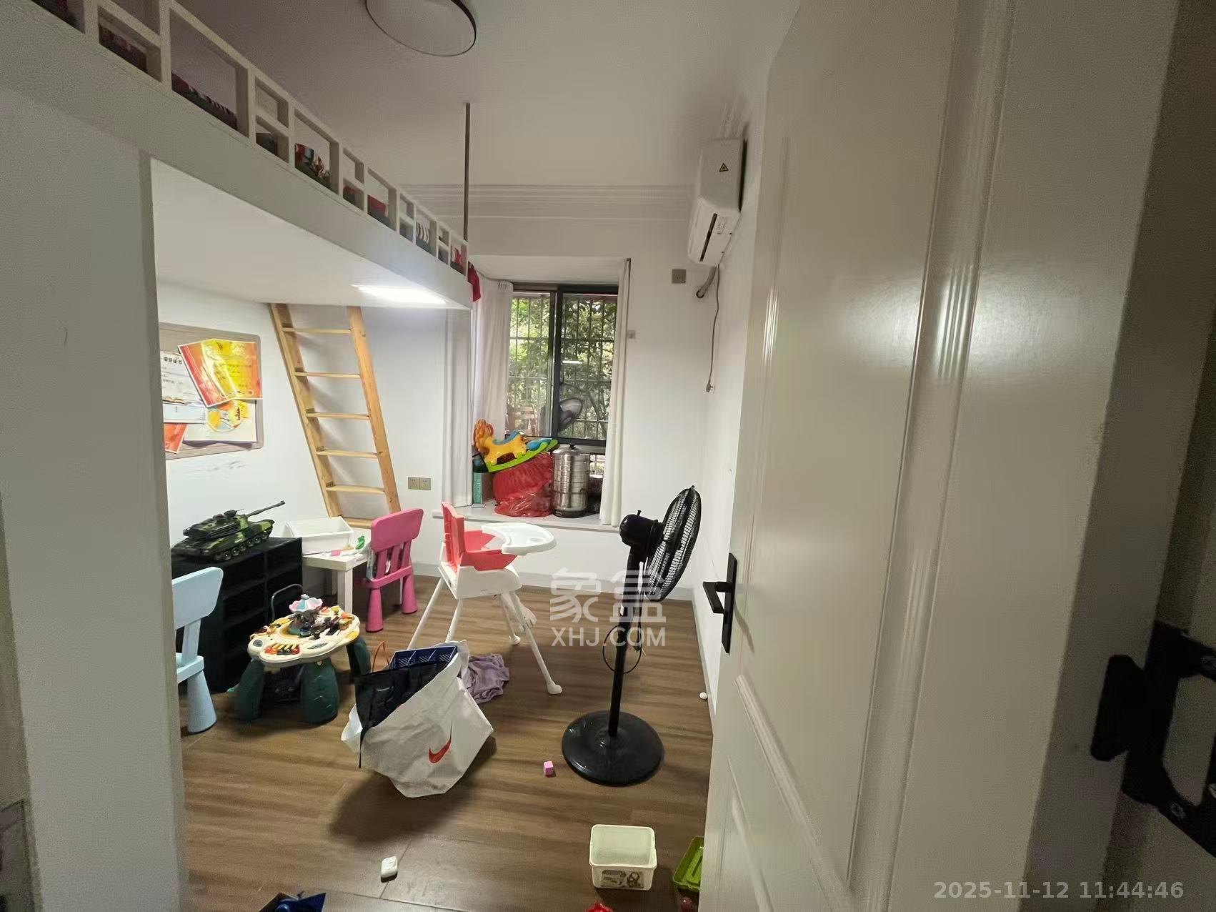 富兴嘉城(富兴汇中央) 4室2厅2卫 3600.0元/月 富兴嘉城(富兴汇中央) 4室2厅2卫 3600.0元/月室内图