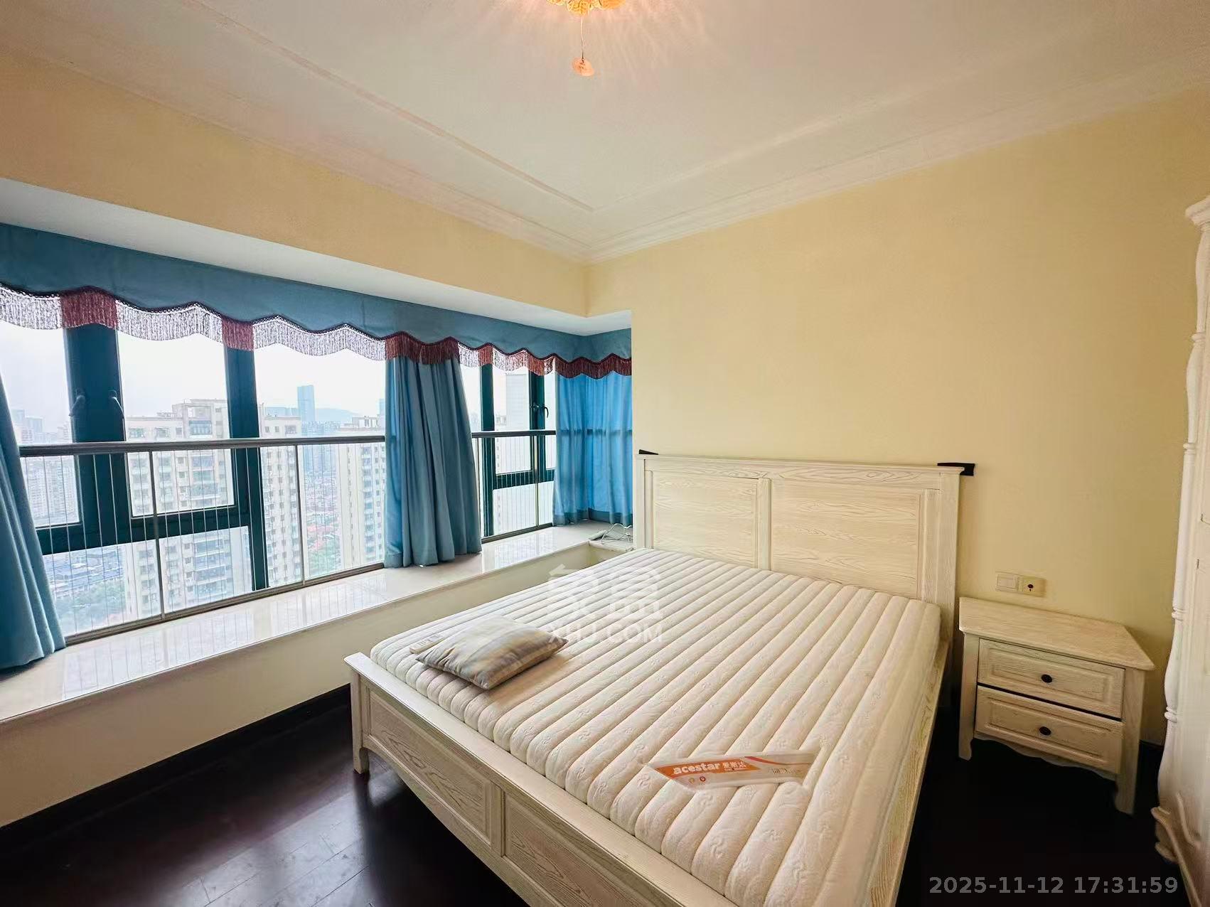 恒大御景湾 3室2厅22卫 3200.0元/月 恒大御景湾 3室2厅22卫 3200.0元/月室内图