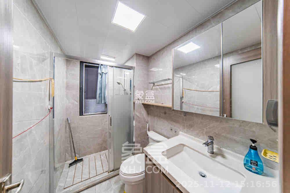 中海阅麓山一期 3室2厅2卫 3000.0元/月 中海阅麓山一期 3室2厅2卫 3000.0元/月室内图