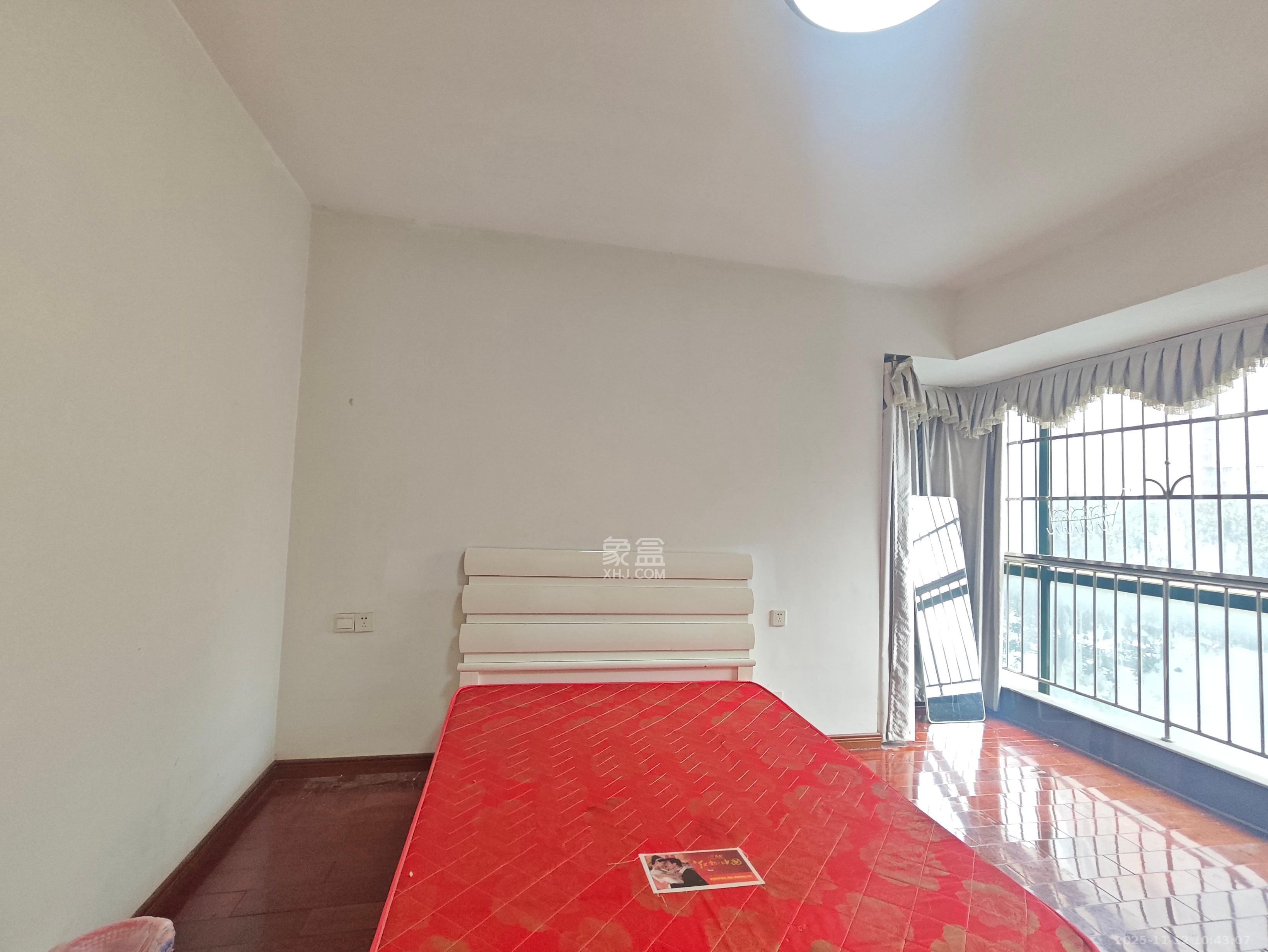 华天LOHO小镇  3室2厅1卫    1700.0元/月室内图