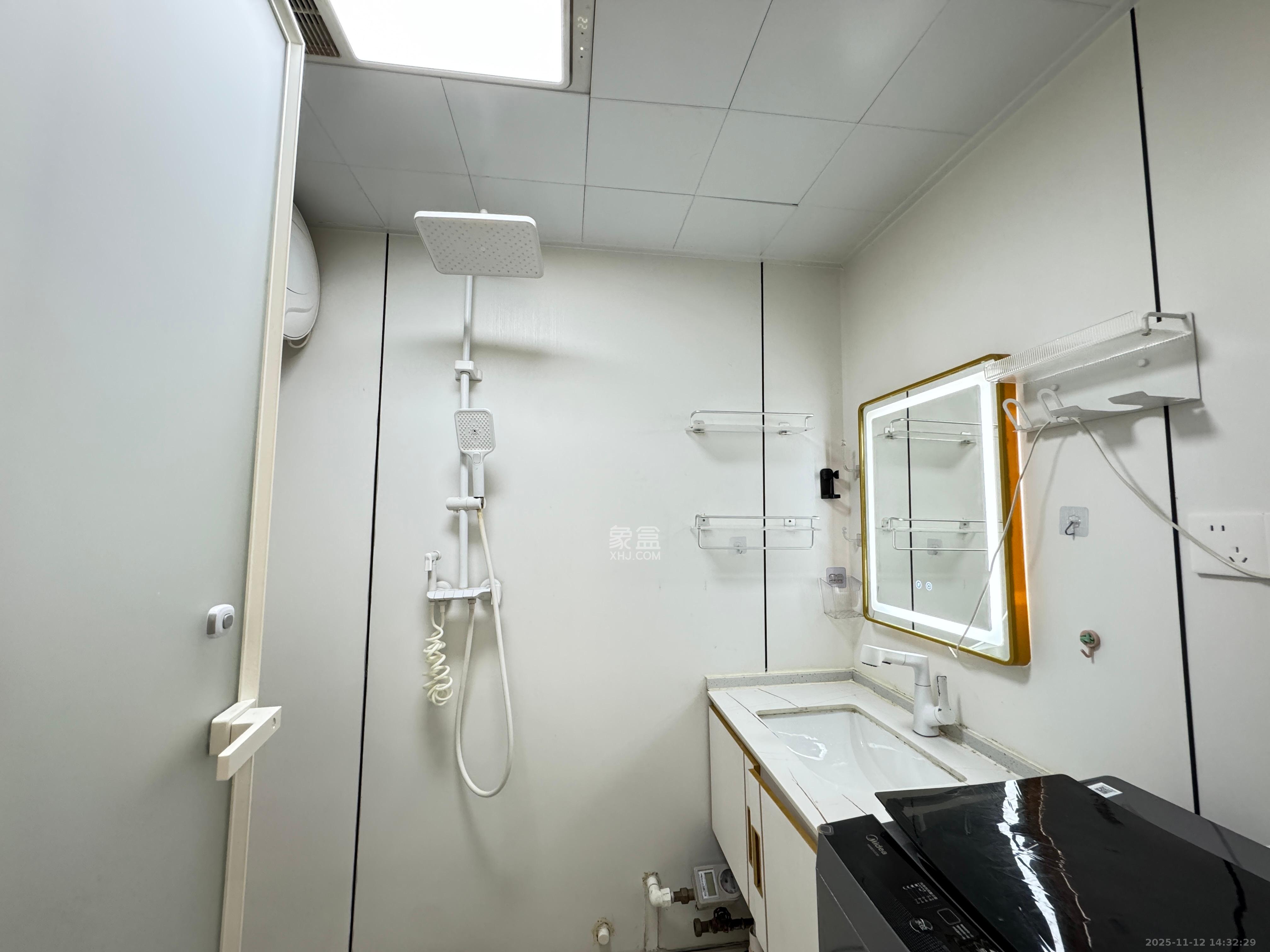 明城国际 1室1厅1卫 2400.0元/月 明城国际 1室1厅1卫 2400.0元/月室内图