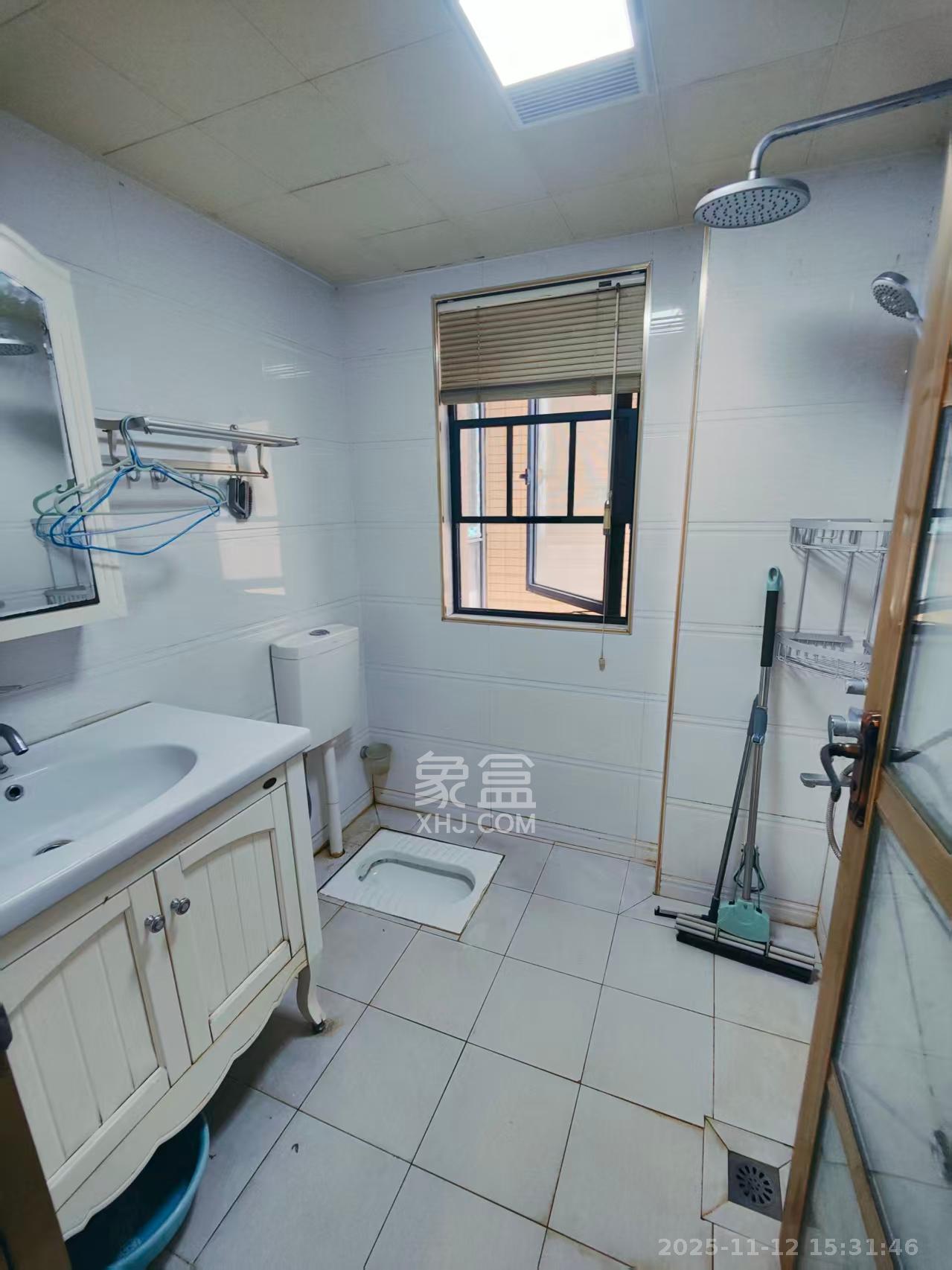 中建芙蓉嘉苑 2室2厅1卫 2400.0元/月 中建芙蓉嘉苑 2室2厅1卫 2400.0元/月室内图