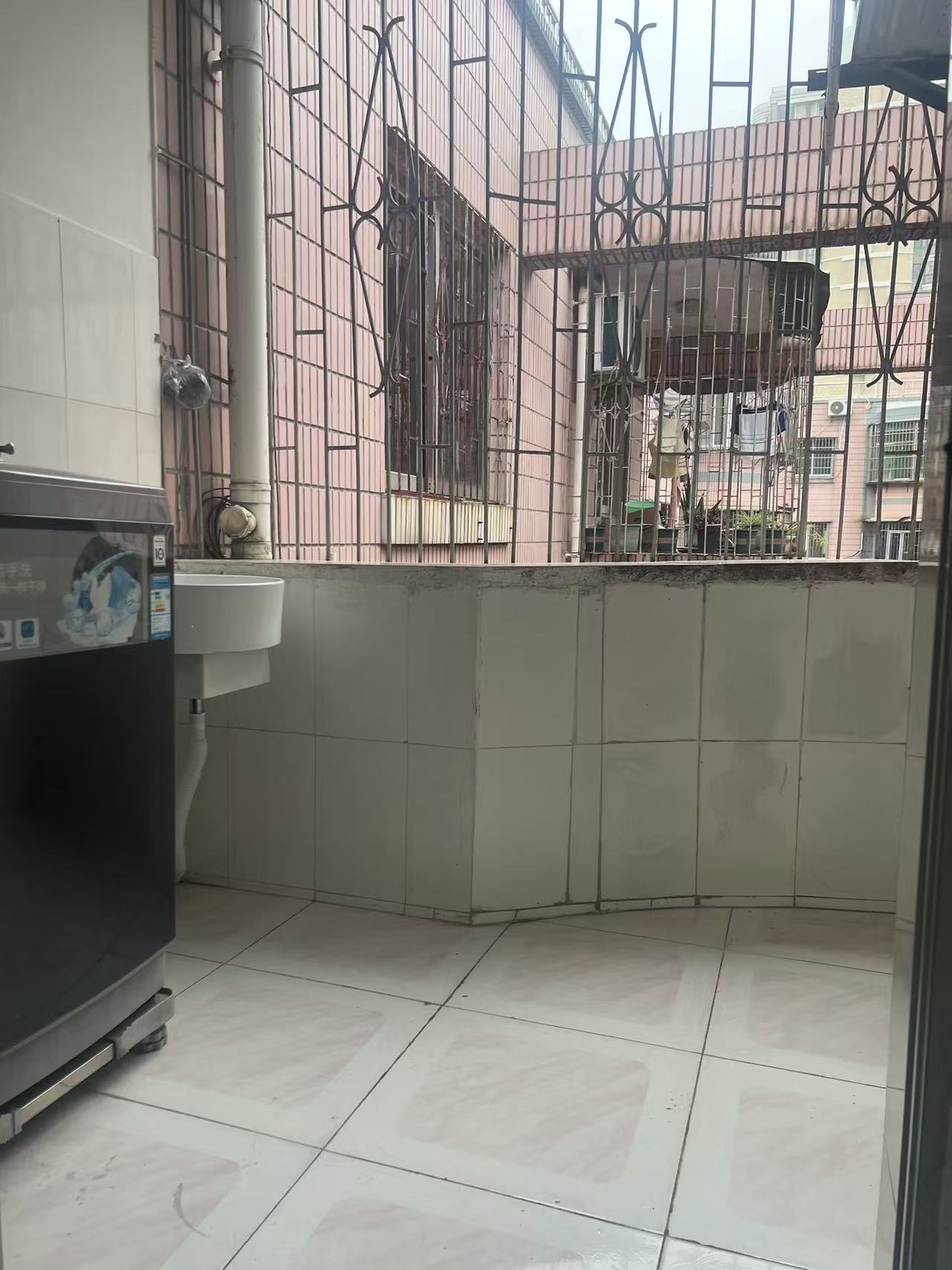 侨诚花园  2室1厅1卫    2200.0元/月室内图