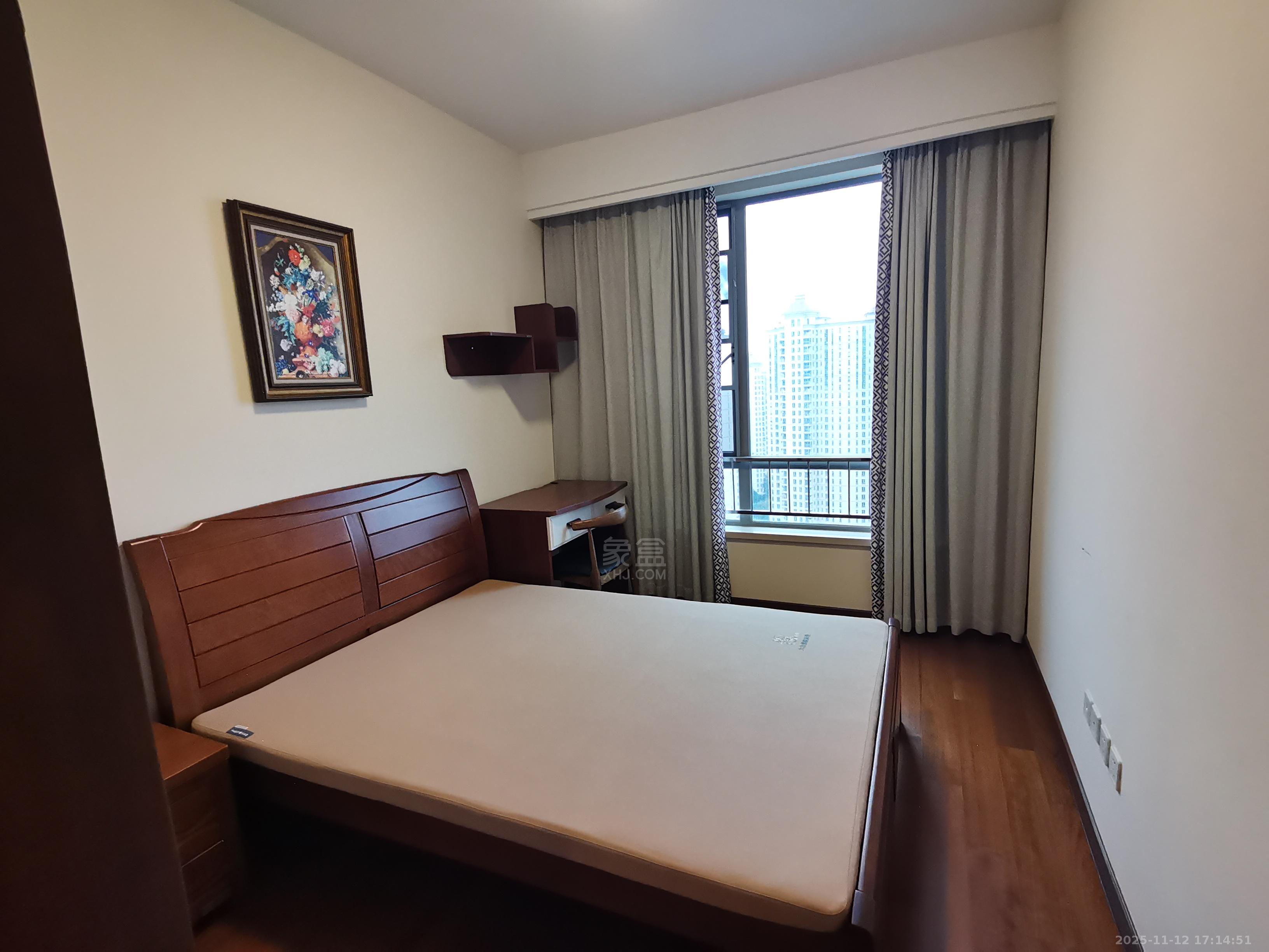 晋合湘水湾三期  2室2厅1卫    2300.0元/月室内图