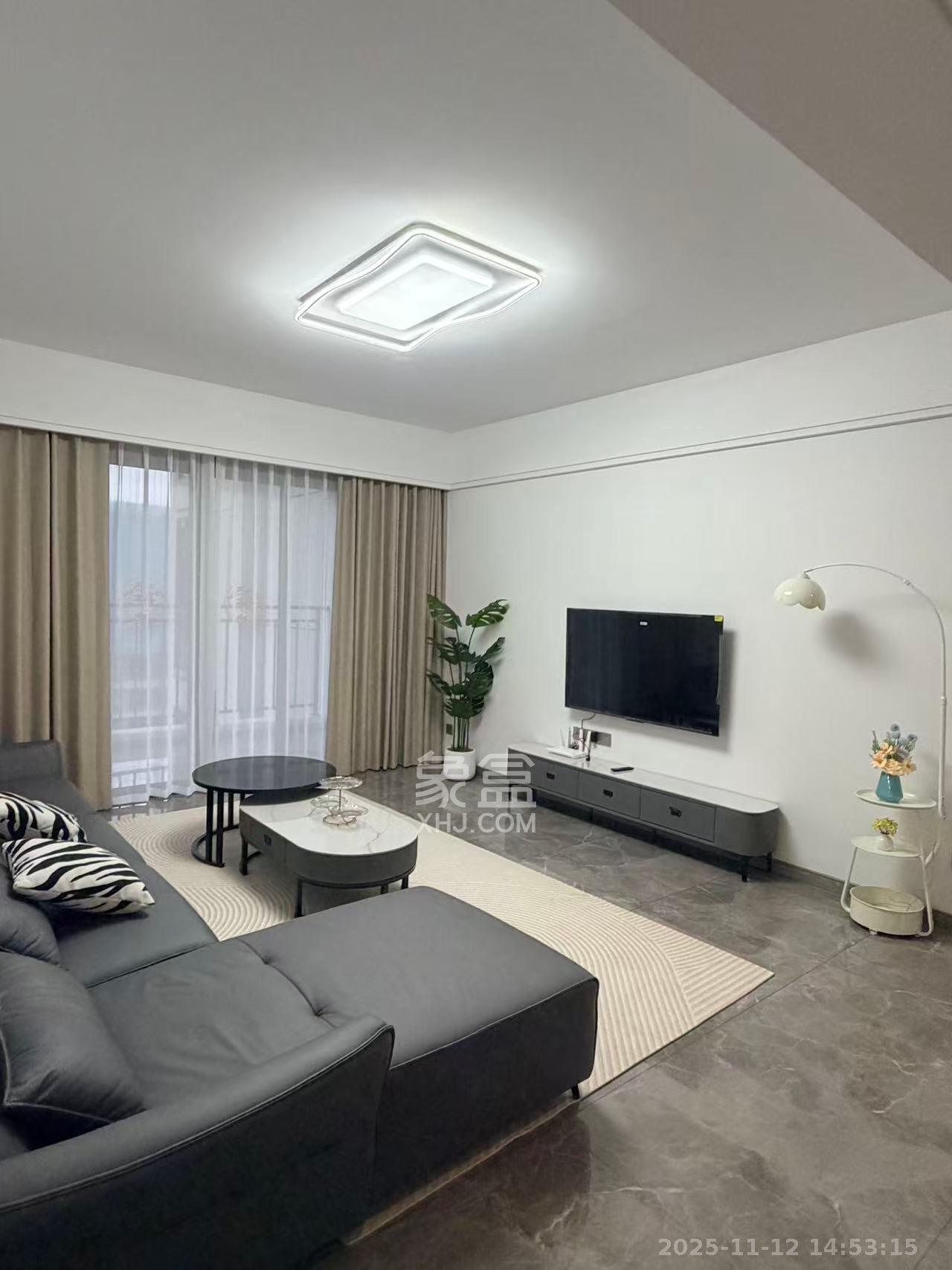 梅溪枫林 4室2厅1卫 3580.0元/月 梅溪枫林 4室2厅1卫 3580.0元/月室内图