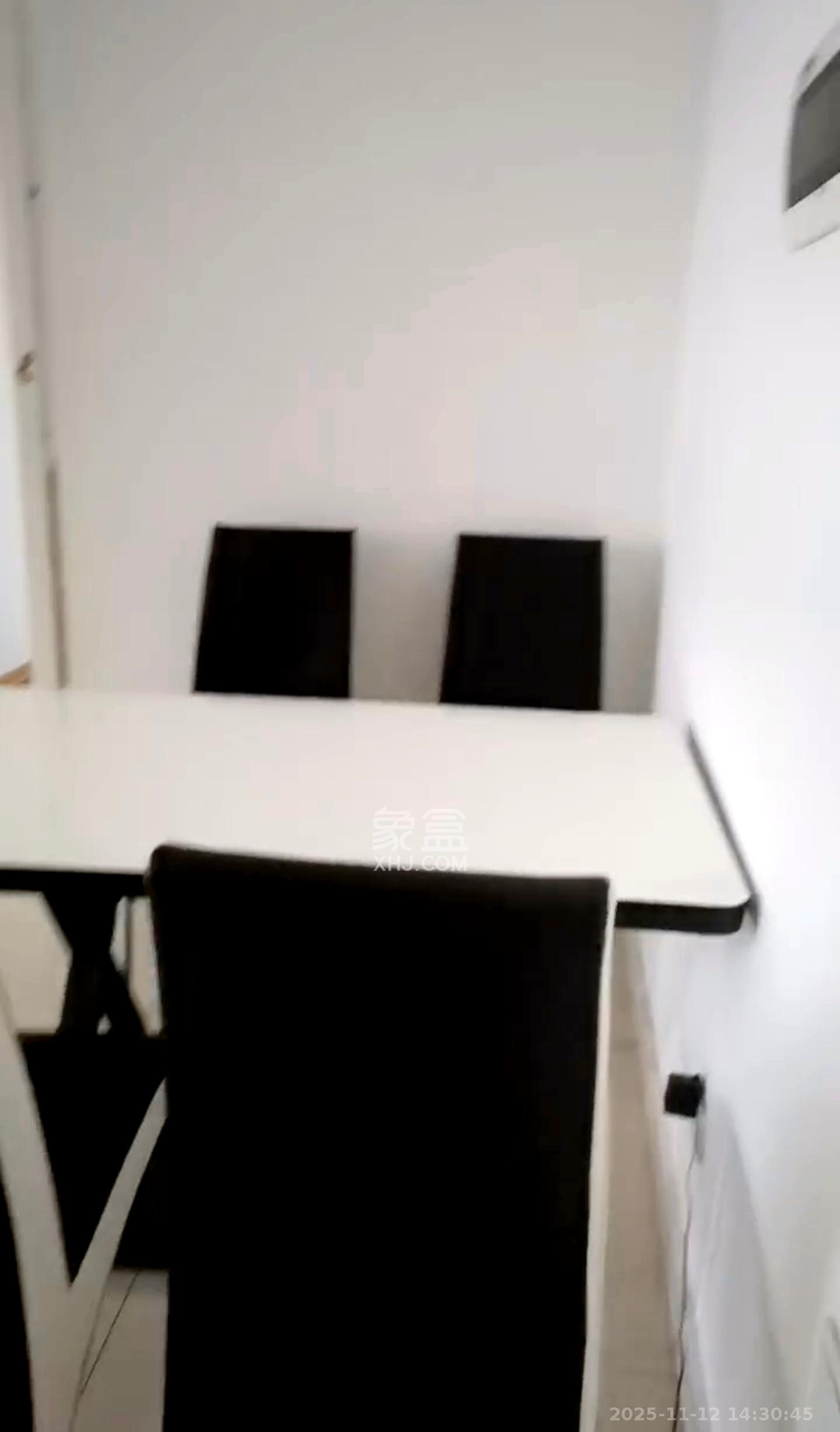 中一九骏(枫桥苑) 2室1厅1卫 2400.0元/月 中一九骏(枫桥苑) 2室1厅1卫 2400.0元/月室内图