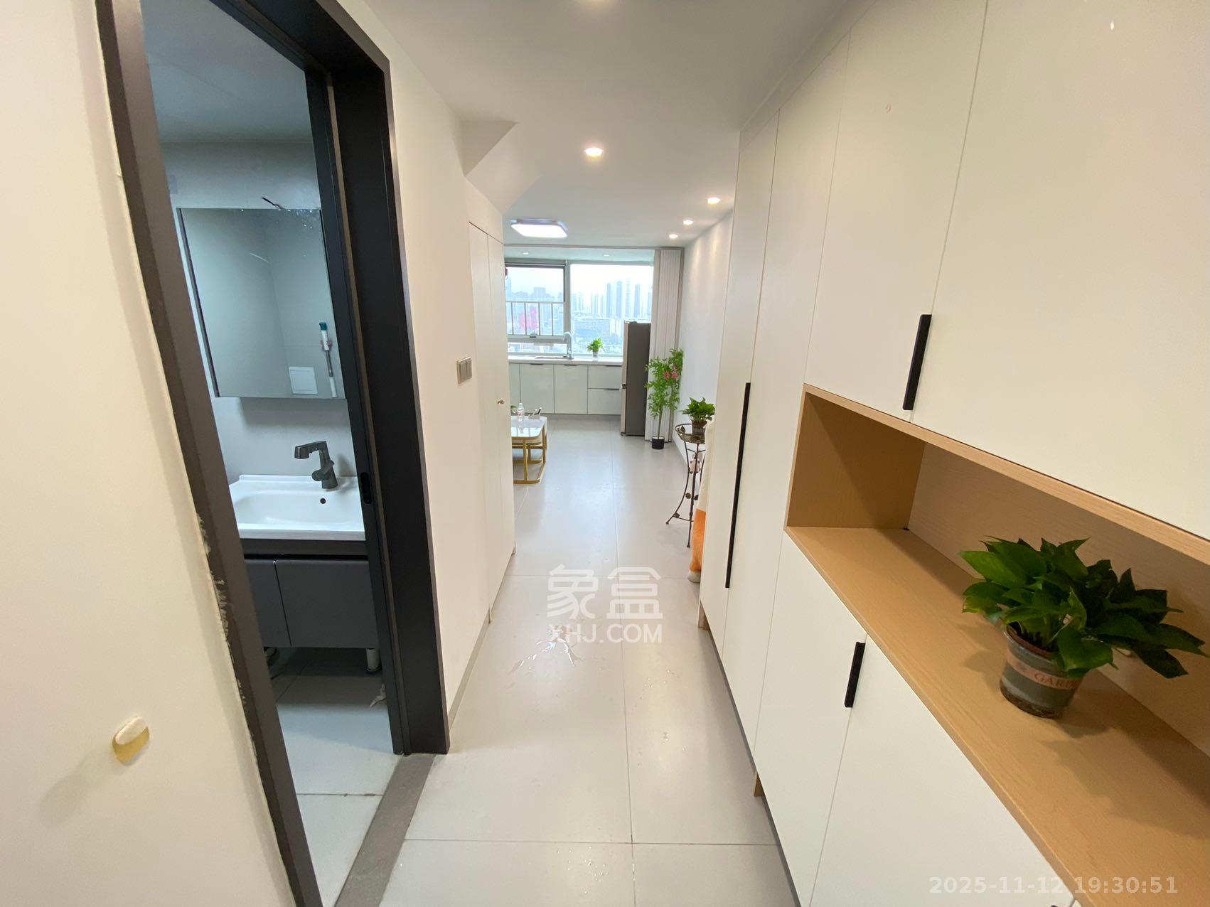 卓越伊景寓 2室1厅1卫 2200.0元/月 卓越伊景寓 2室1厅1卫 2200.0元/月室内图