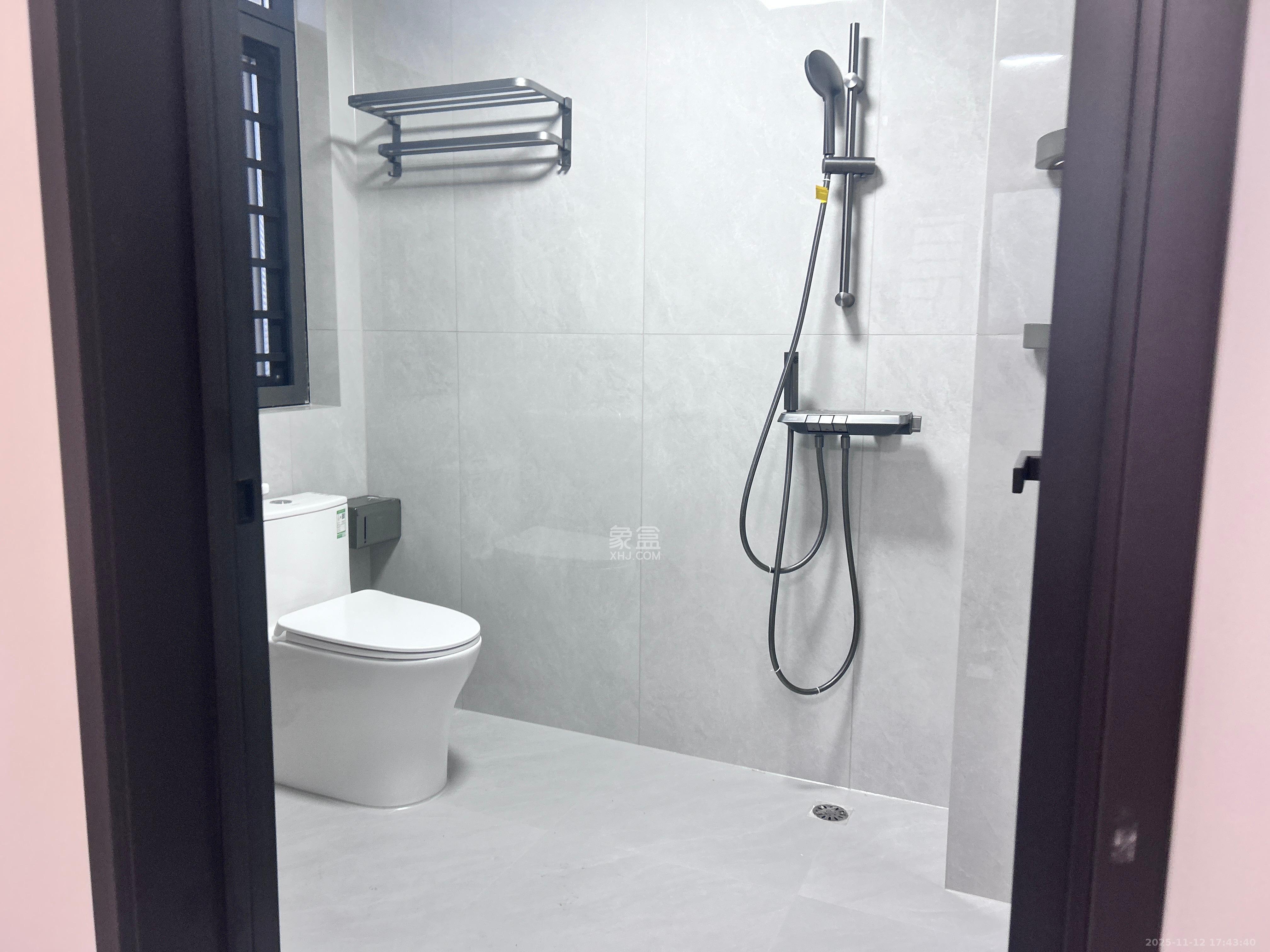 城发恒伟星雅韵(恒伟星辉苑) 4室2厅2卫 3800.0元/月 城发恒伟星雅韵(恒伟星辉苑) 4室2厅2卫 3800.0元/月室内图