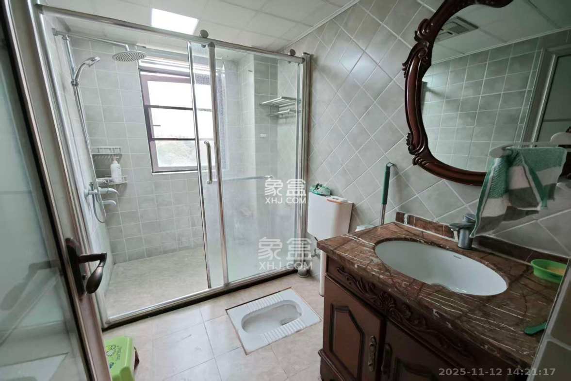 梅溪湖金茂悦(金悦雅苑) 4室2厅1卫 4200.0元/月 梅溪湖金茂悦(金悦雅苑) 4室2厅1卫 4200.0元/月室内图