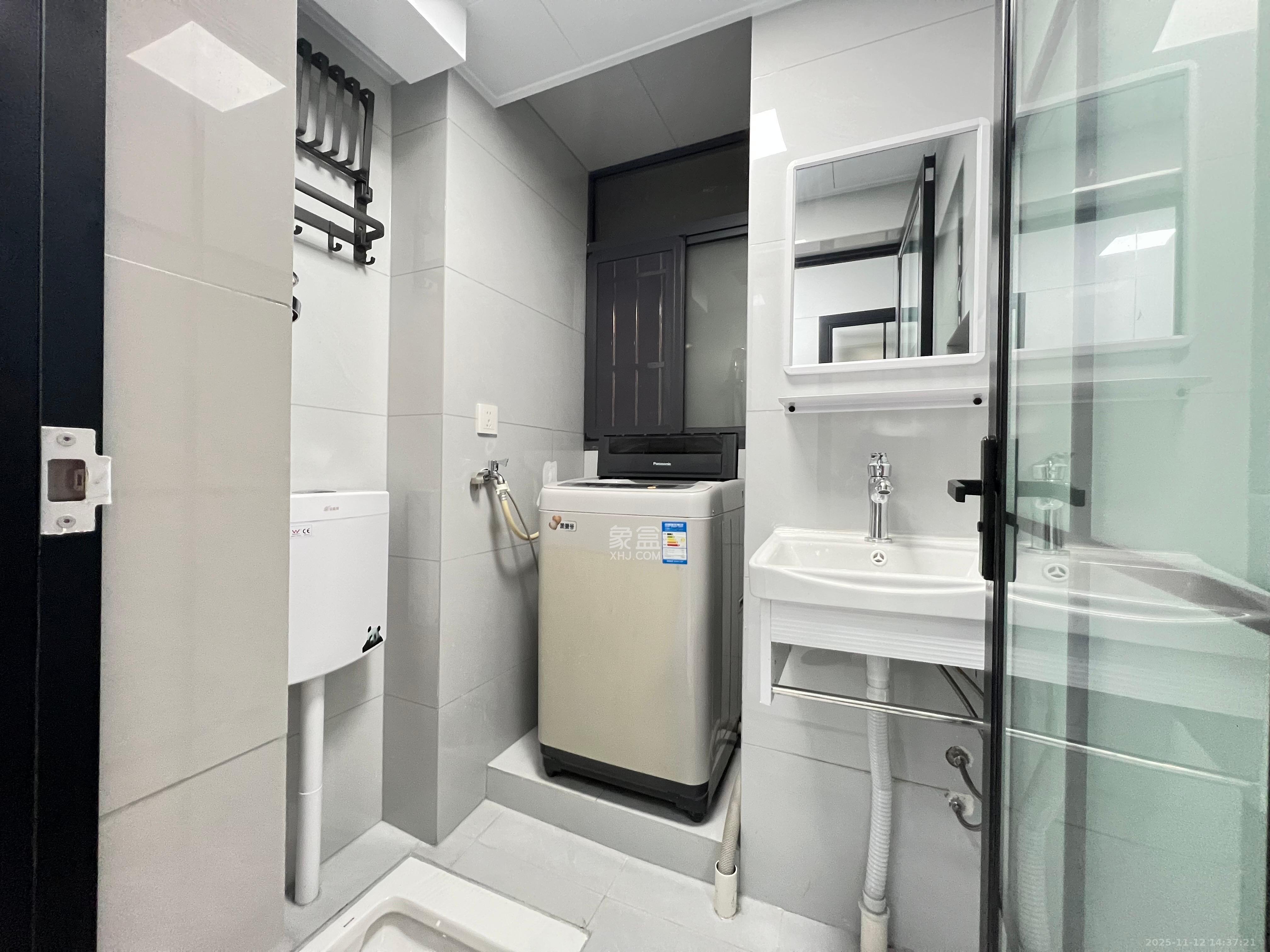 湖橡宿舍/湖橡小区 2室1厅1卫 2400.0元/月 湖橡宿舍/湖橡小区 2室1厅1卫 2400.0元/月室内图