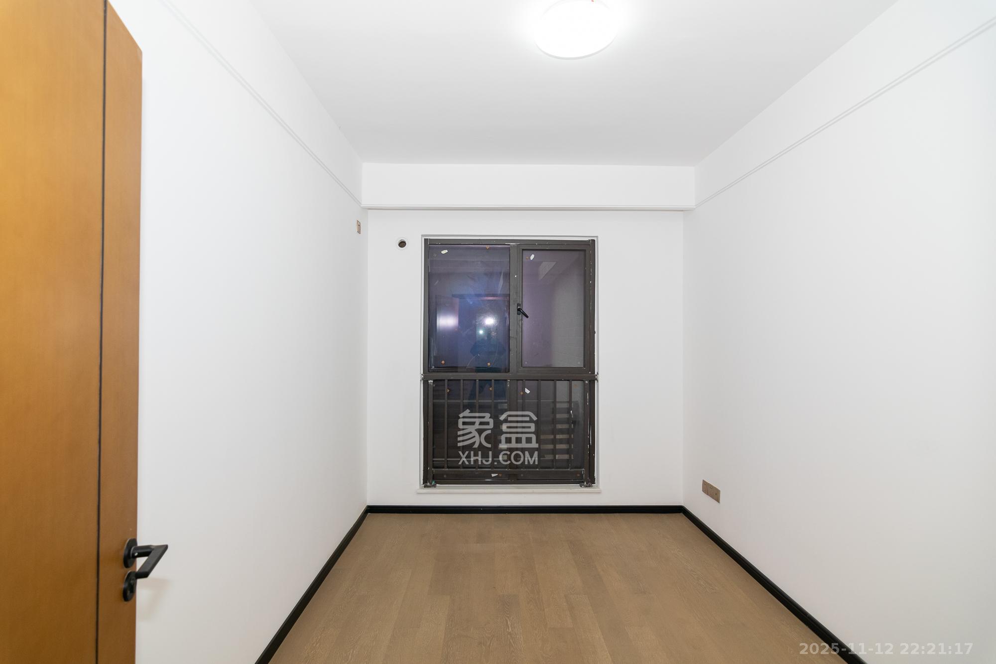 润和美郡(润和紫郡五期) 5室2厅2卫 108.0万 润和美郡(润和紫郡五期) 5室2厅2卫 108.0万卧室