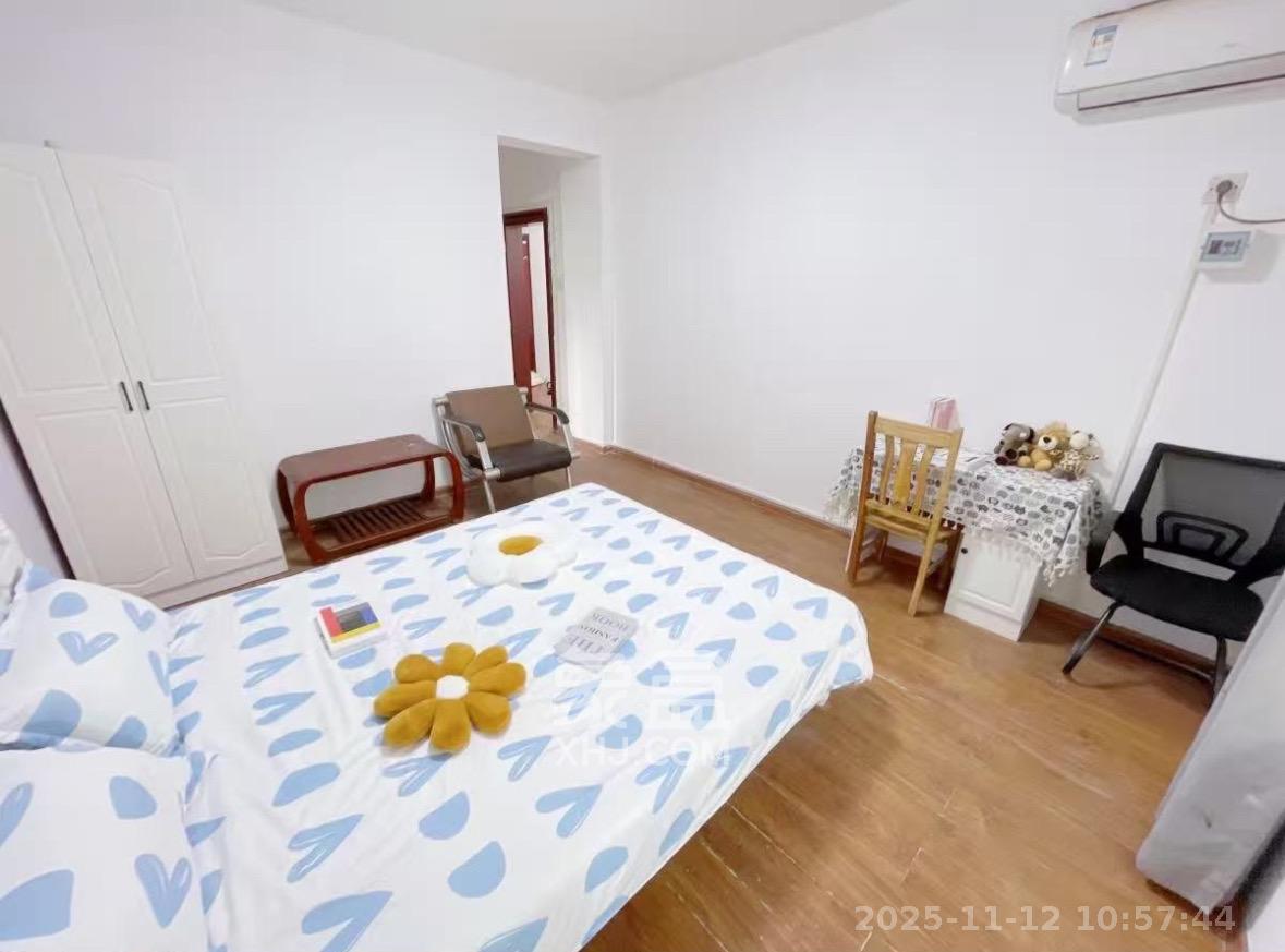 保利麓谷林语F区  1室1厅1卫    900.0元/月室内图