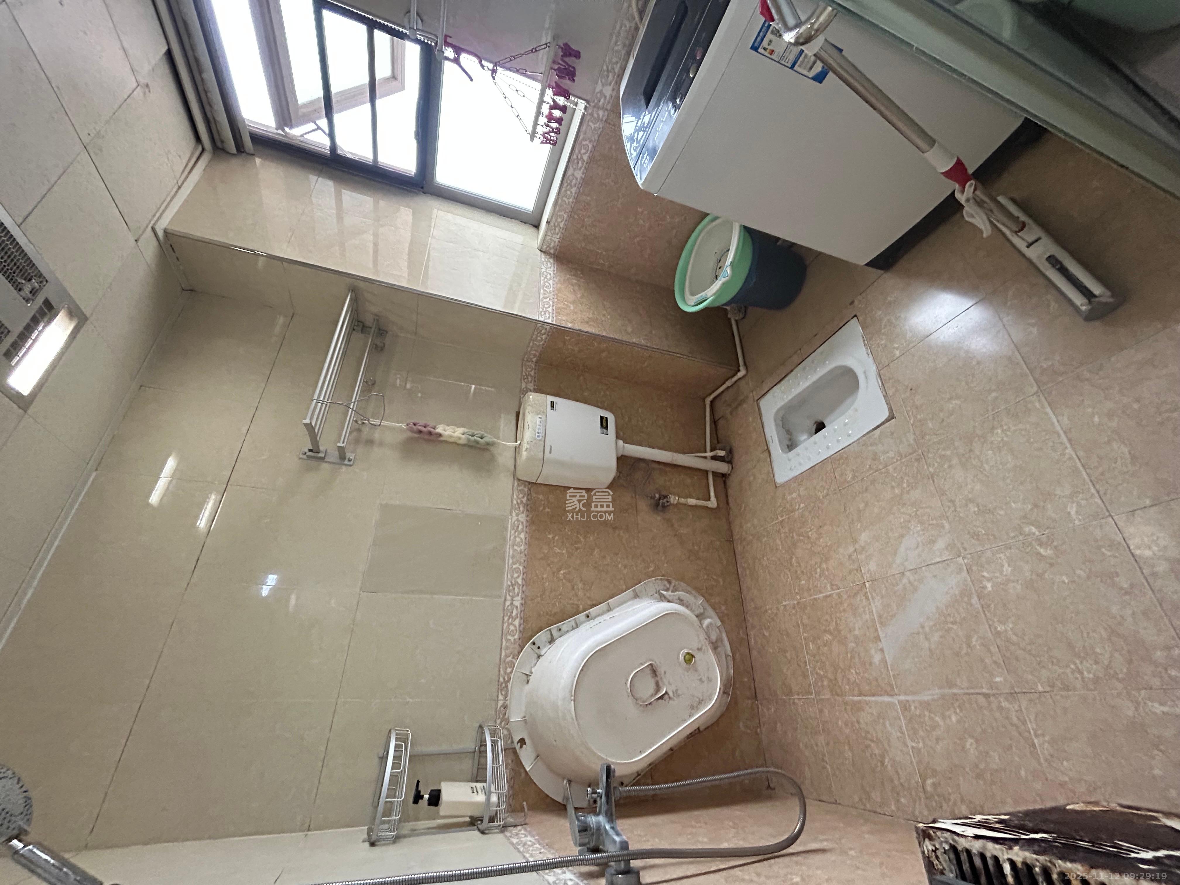 怡海星城  3室2厅1卫    2100.0元/月室内图