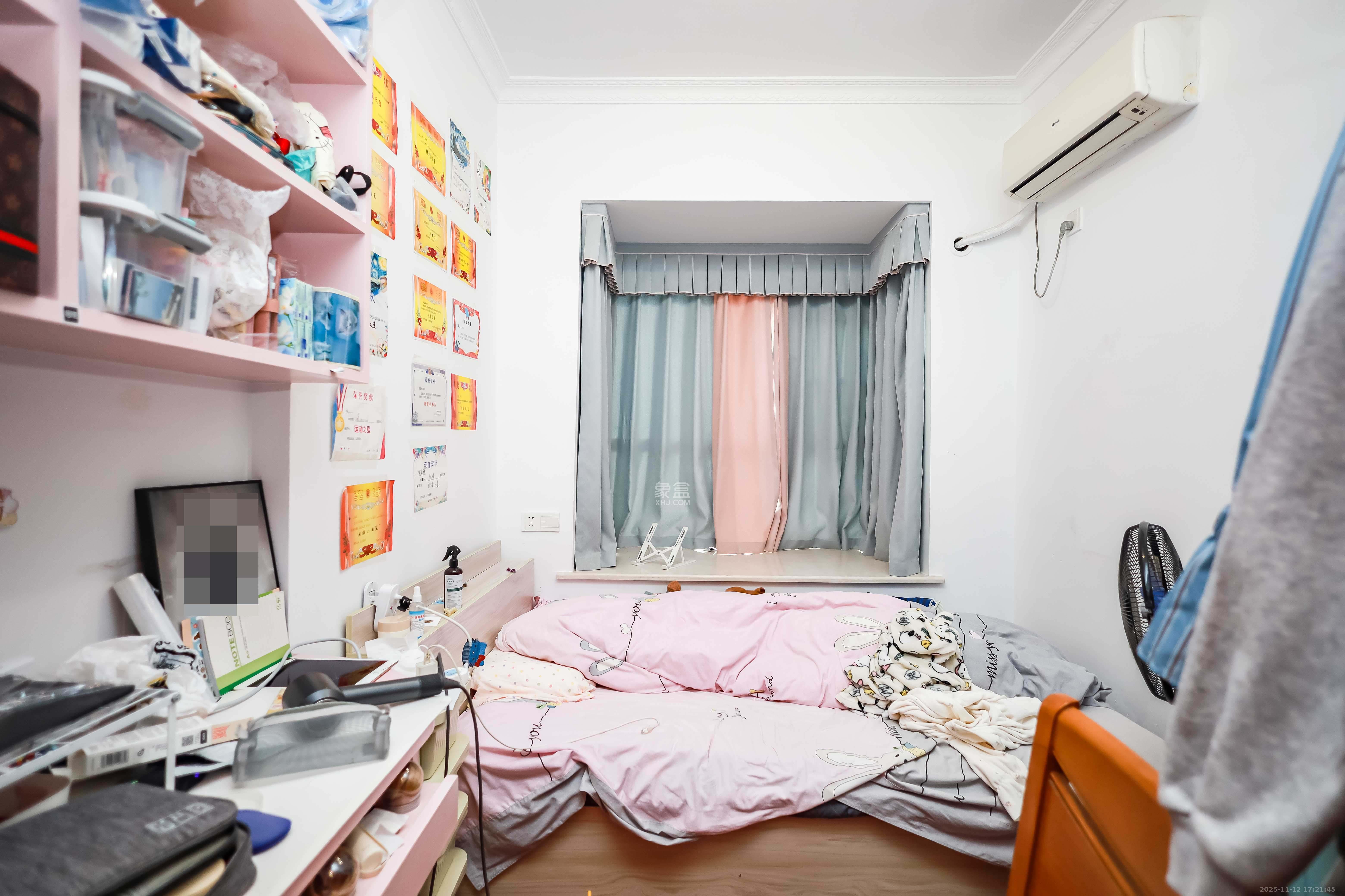 莱茵城 3室2厅2卫 80.0万 莱茵城 3室2厅2卫 80.0万卧室