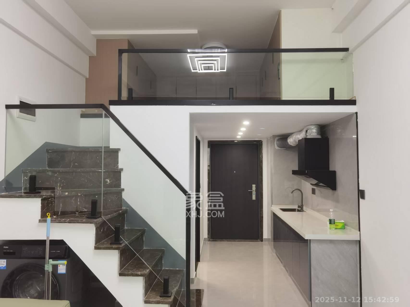 绿地商务广场 2室1厅1卫 2000.0元/月 绿地商务广场 2室1厅1卫 2000.0元/月室内图