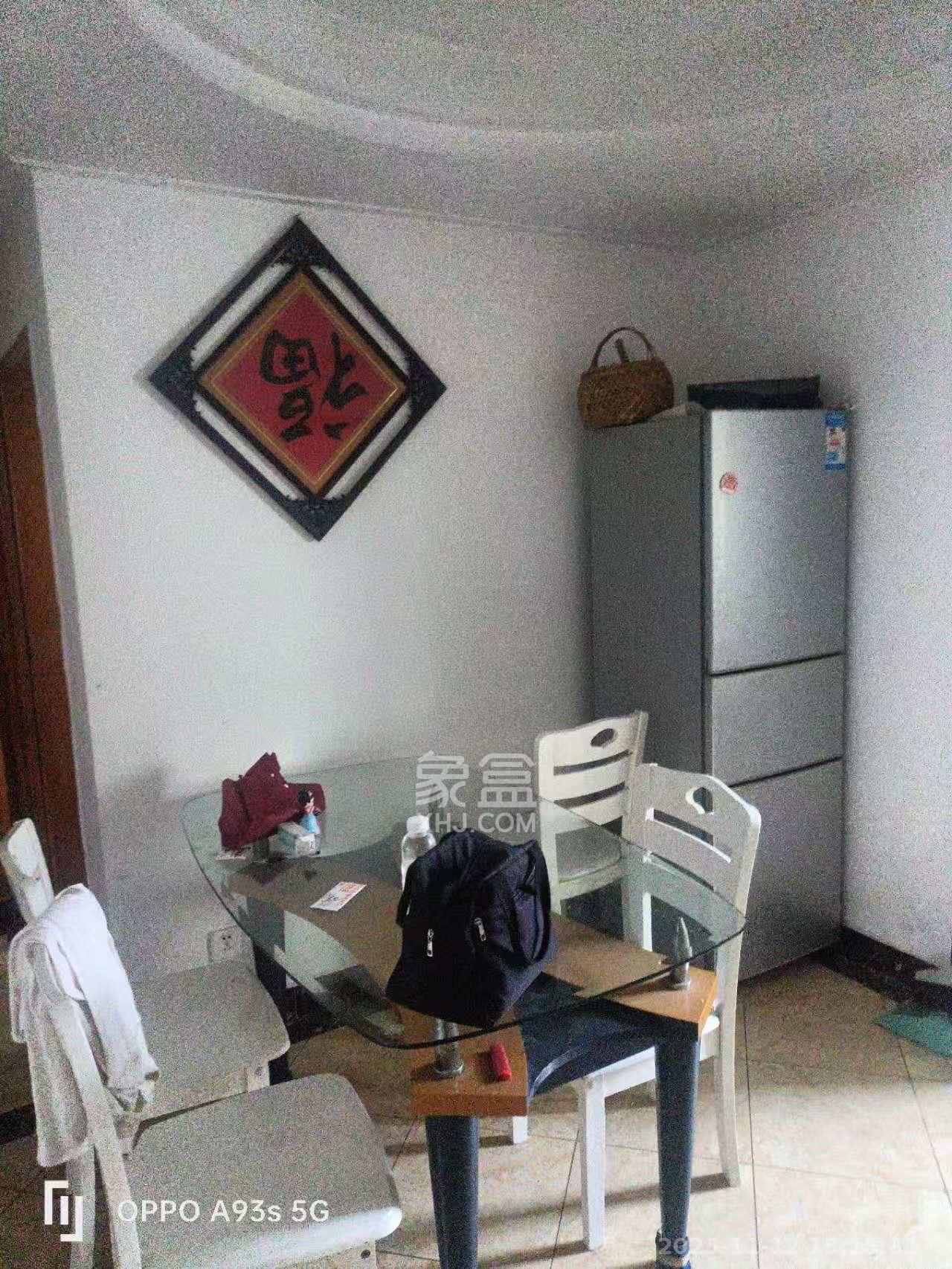 平和堂生活小区  3室2厅2卫    2100.0元/月室内图