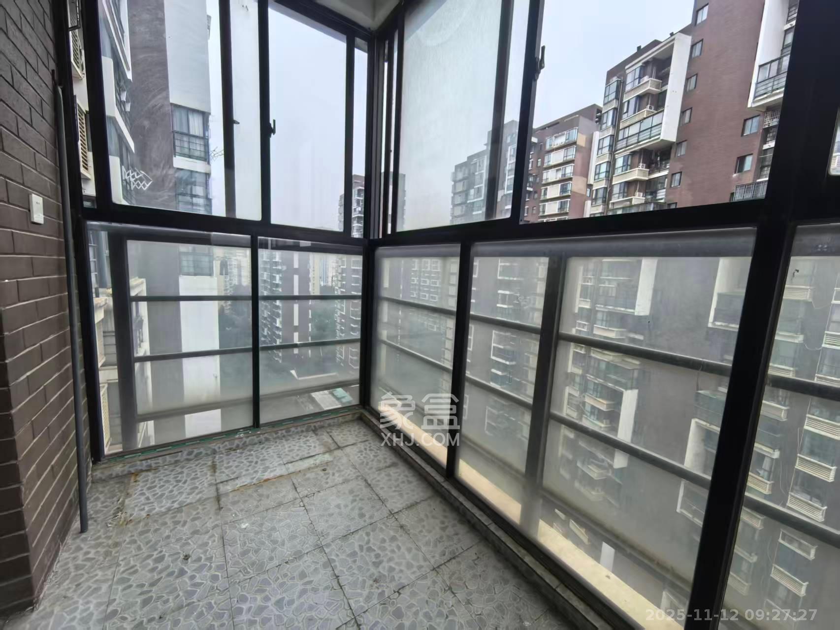 鑫远湘府华城  1室2厅1卫    1800.0元/月室内图