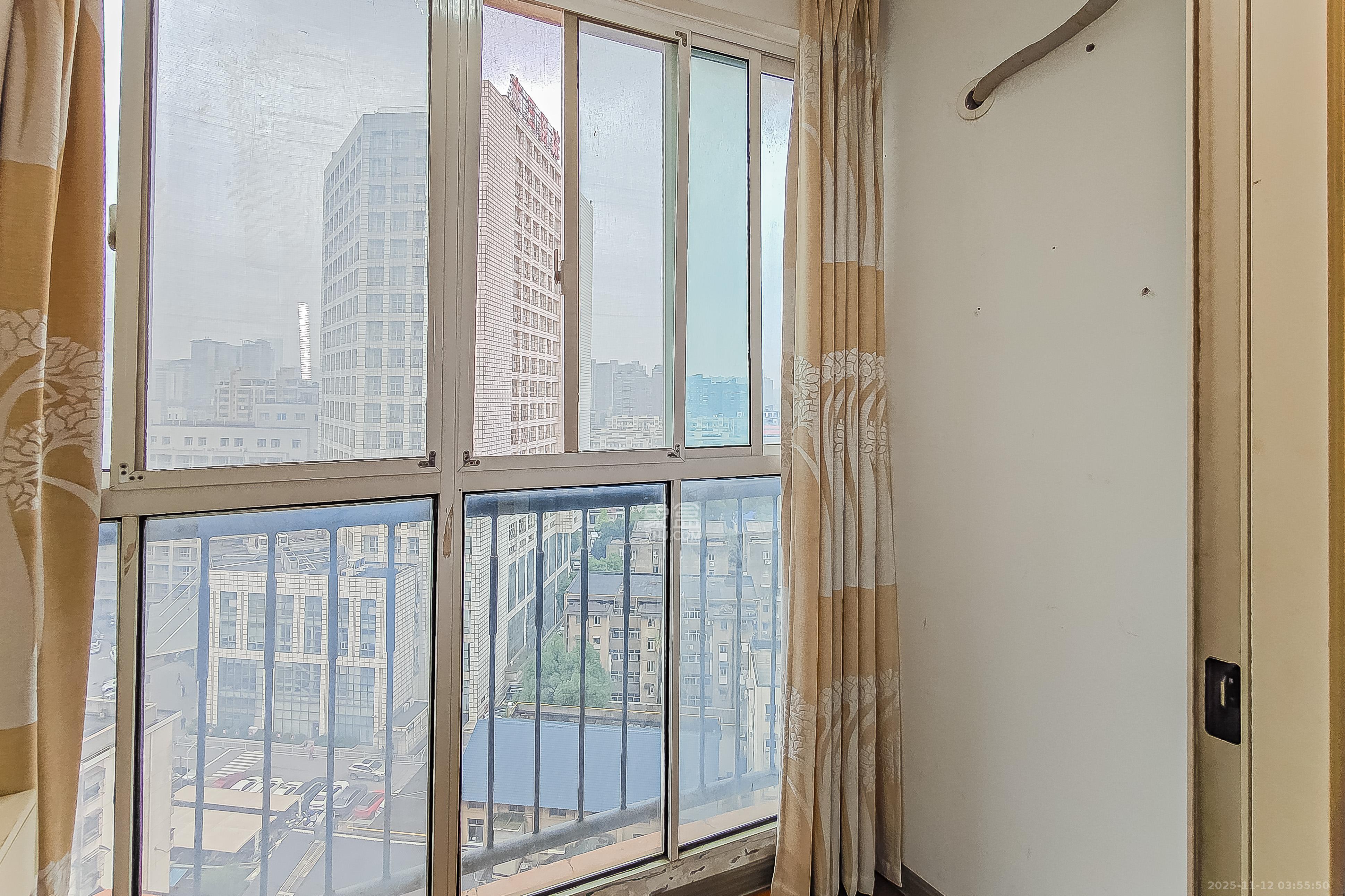 白沙晶城  1室1厅1卫    45.0万阳台