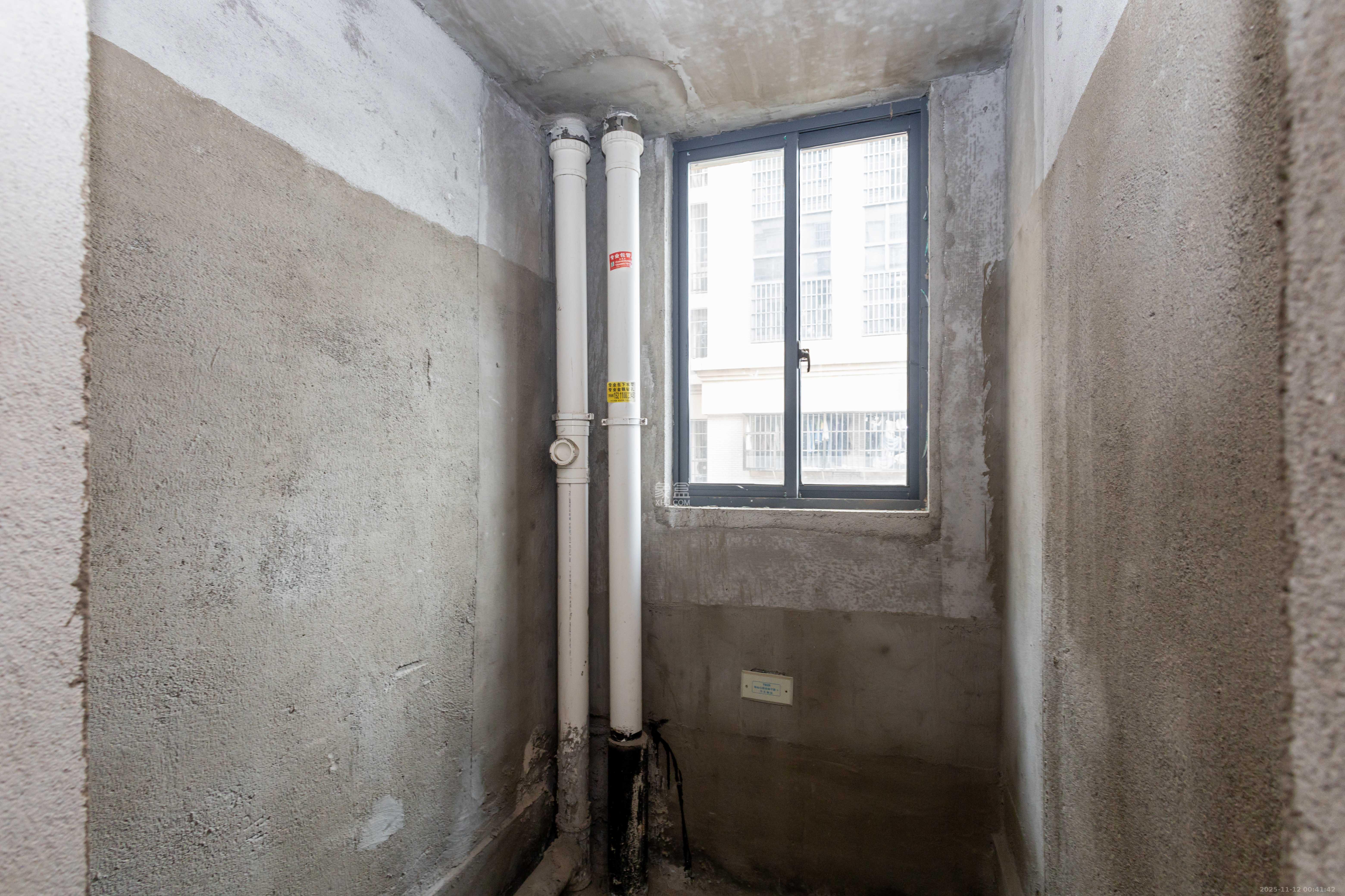 佳美紫郡 3室2厅1卫 49.8万 佳美紫郡 3室2厅1卫 49.8万卫生间