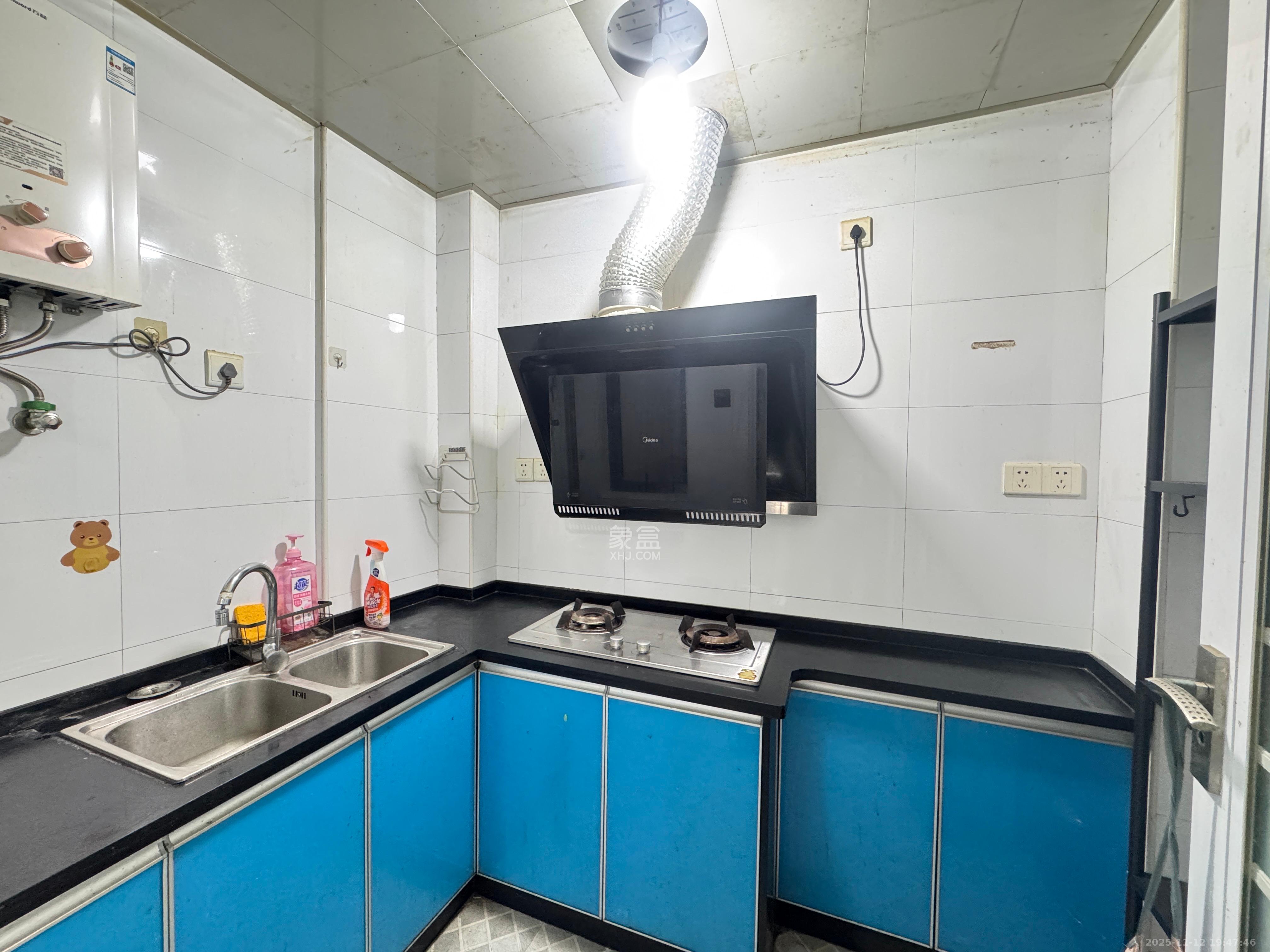 红公馆(前程丽景大厦) 1室1厅1卫 1700.0元/月 红公馆(前程丽景大厦) 1室1厅1卫 1700.0元/月室内图