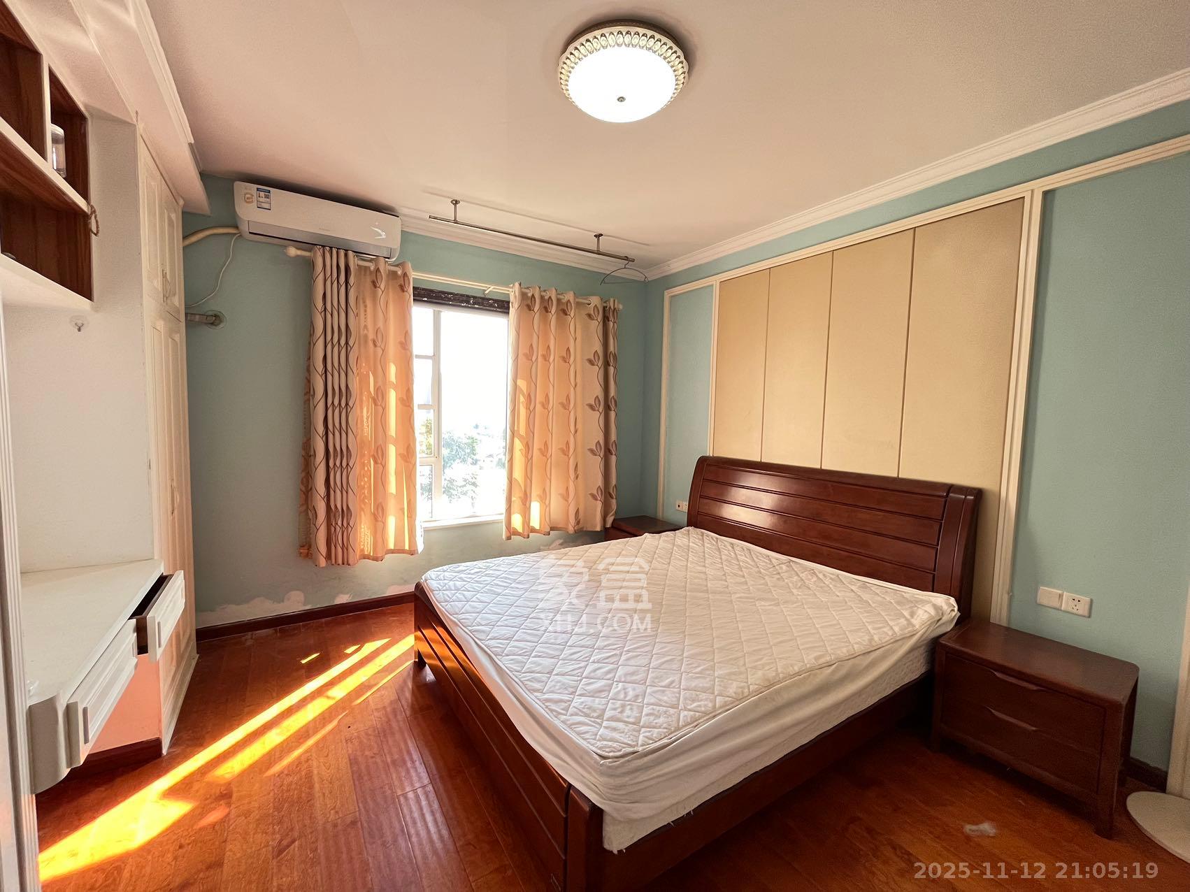 五矿沁园金城(春和景园) 4室2厅2卫 3200.0元/月 五矿沁园金城(春和景园) 4室2厅2卫 3200.0元/月室内图