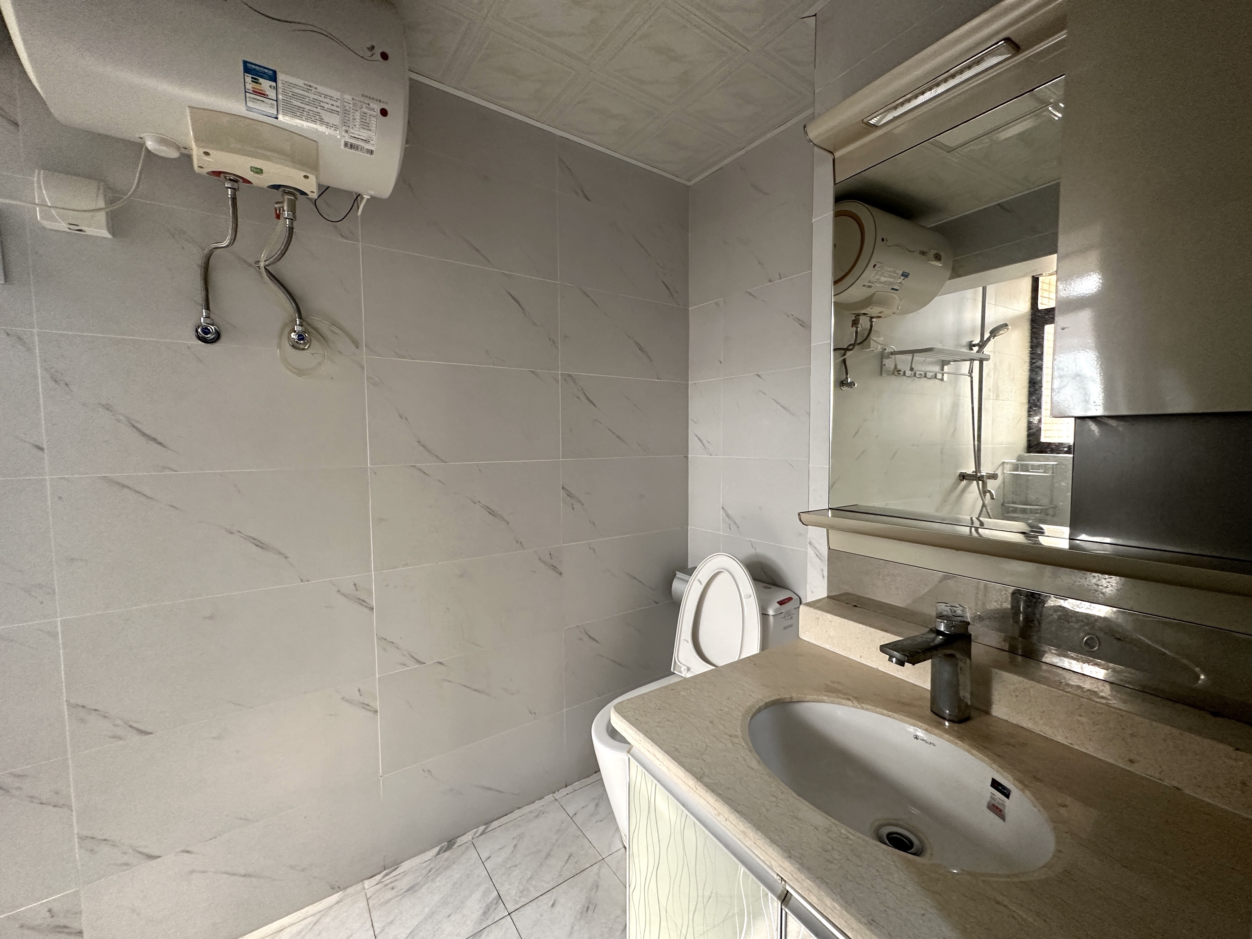 长信蓝郡  1室1厅1卫    1600.0元/月室内图