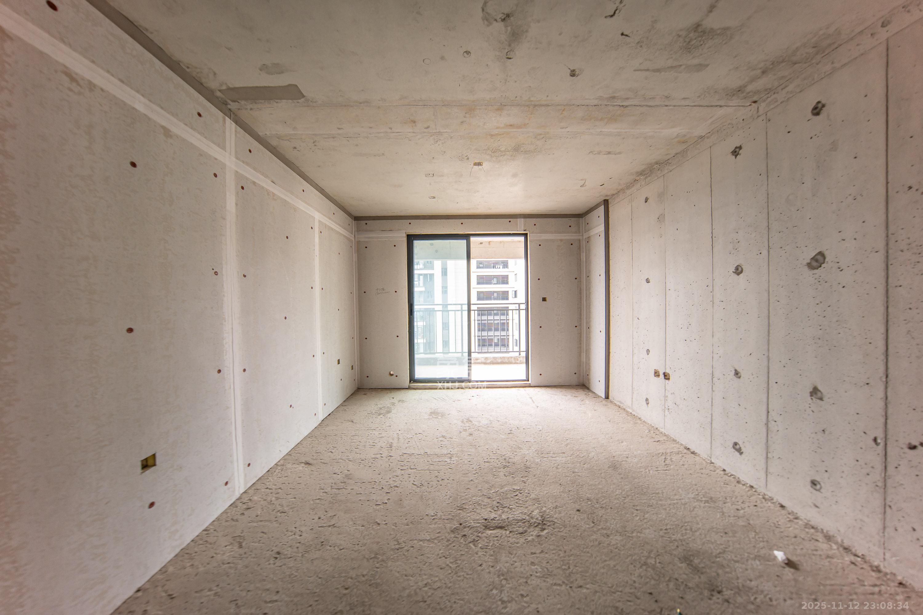 汉唐翰林府 3室2厅2卫 86.0万 汉唐翰林府 3室2厅2卫 86.0万客厅