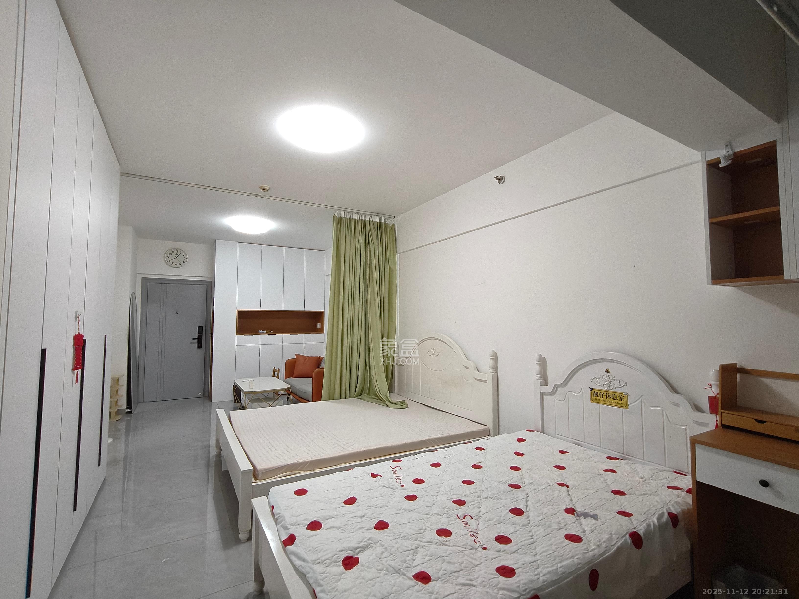 湘域中央  1室1厅1卫    2200.0元/月室内图