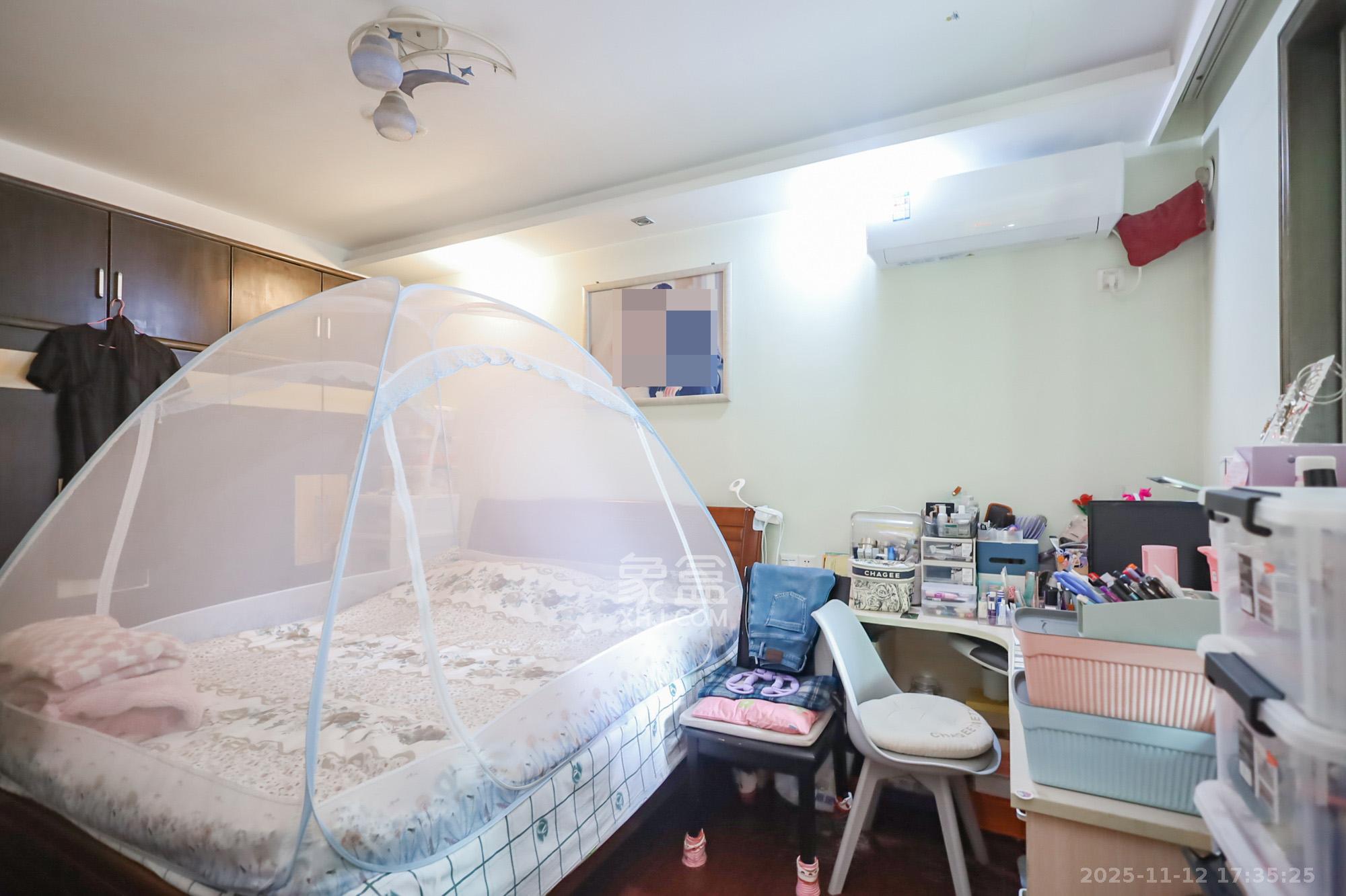 园林局宿舍 2室2厅1卫 61.8万 园林局宿舍 2室2厅1卫 61.8万卧室