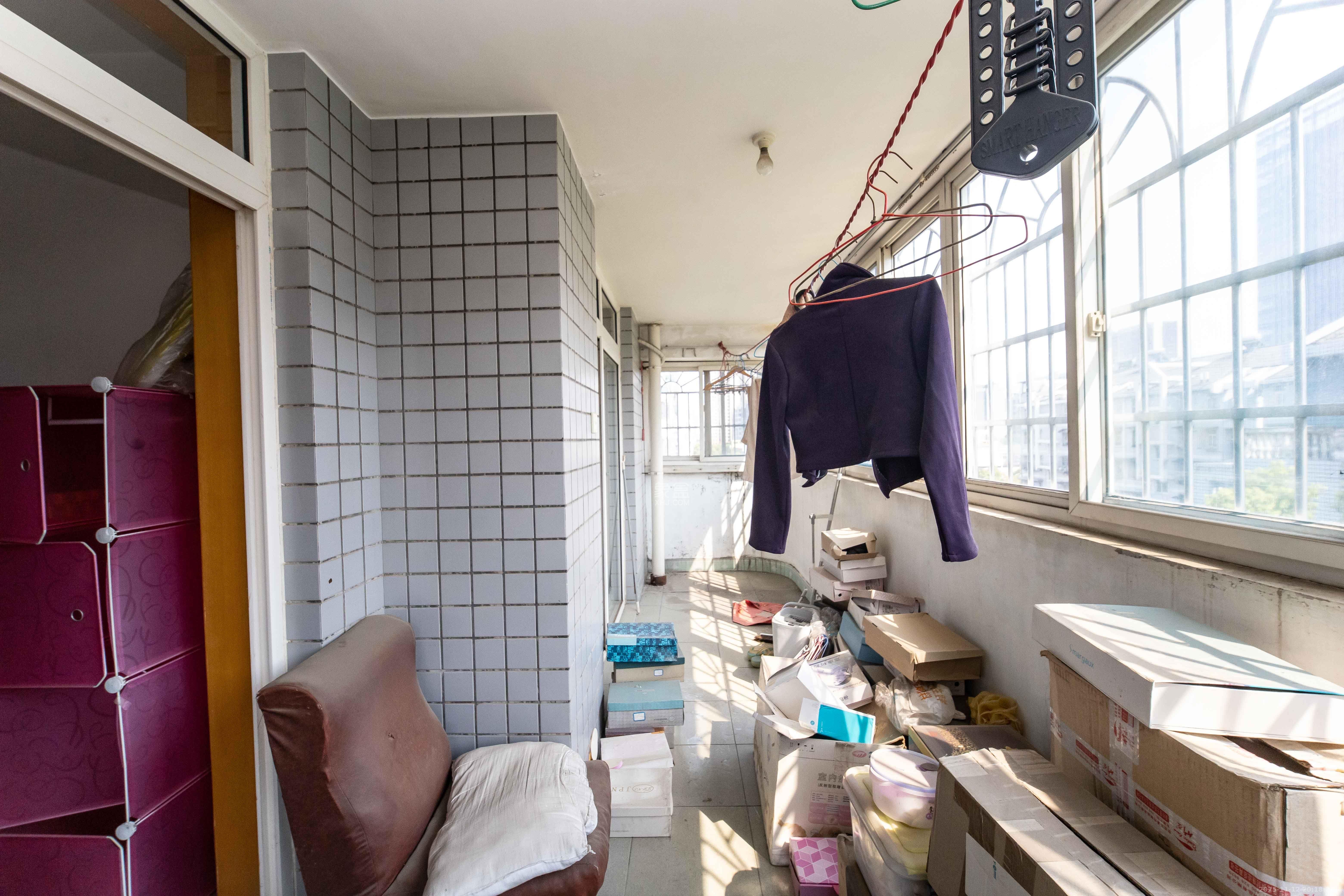 德政园 4室2厅1卫 2000.0元/月 德政园 4室2厅1卫 2000.0元/月室内图