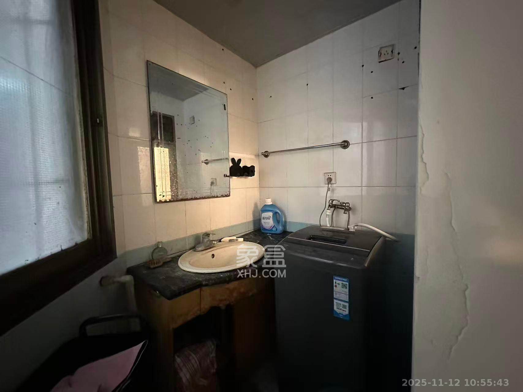 湘运新村  2室2厅1卫    1500.0元/月室内图