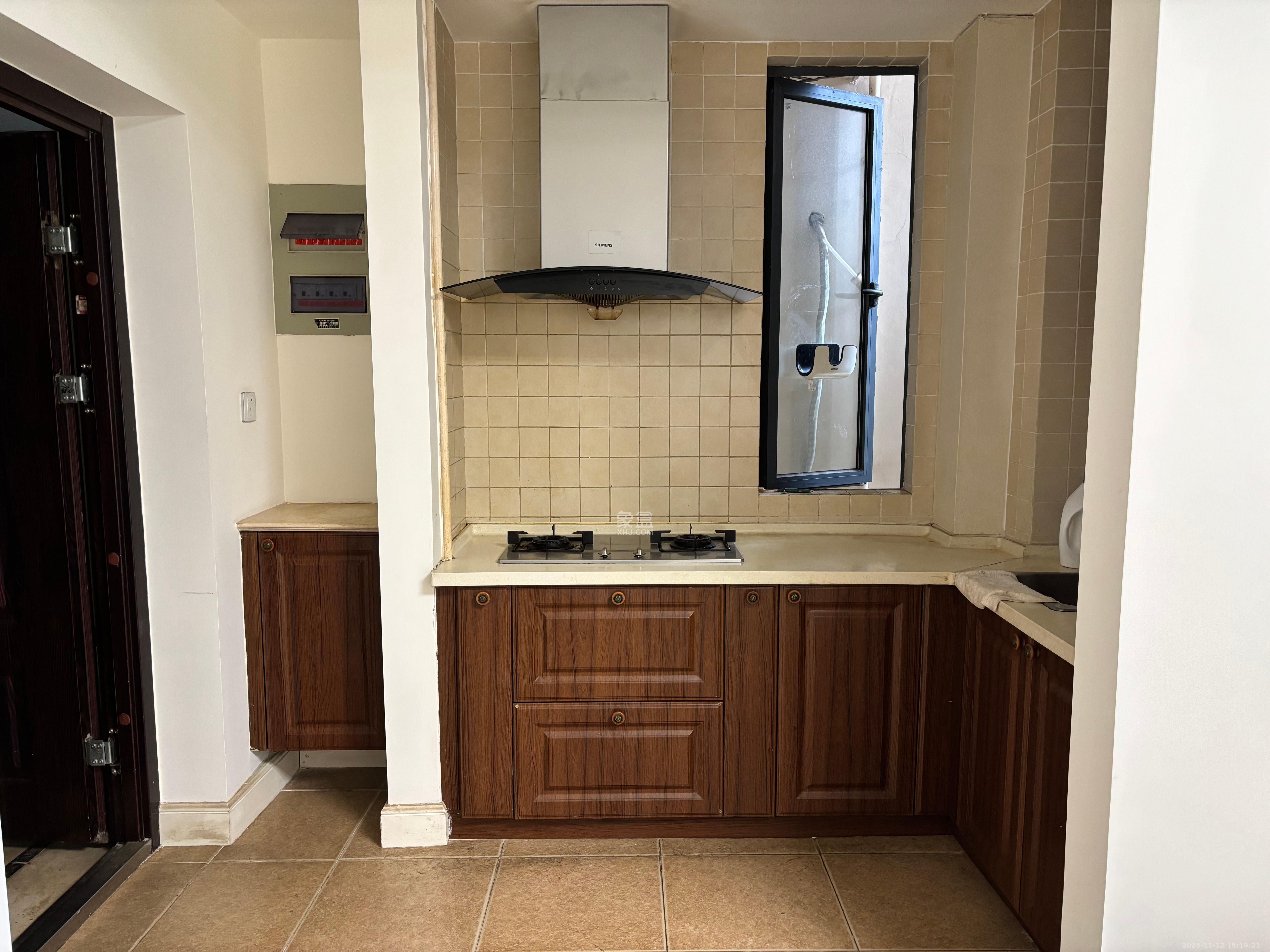 保利城(中航城国际社区、郡原美村) 1室1厅1卫 1400.0元/月 保利城(中航城国际社区、郡原美村) 1室1厅1卫 1400.0元/月室内图