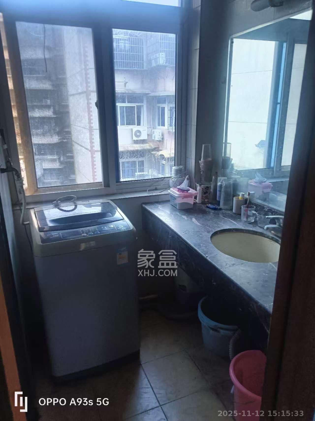 平和堂生活小区 3室2厅2卫 2100.0元/月 平和堂生活小区 3室2厅2卫 2100.0元/月室内图