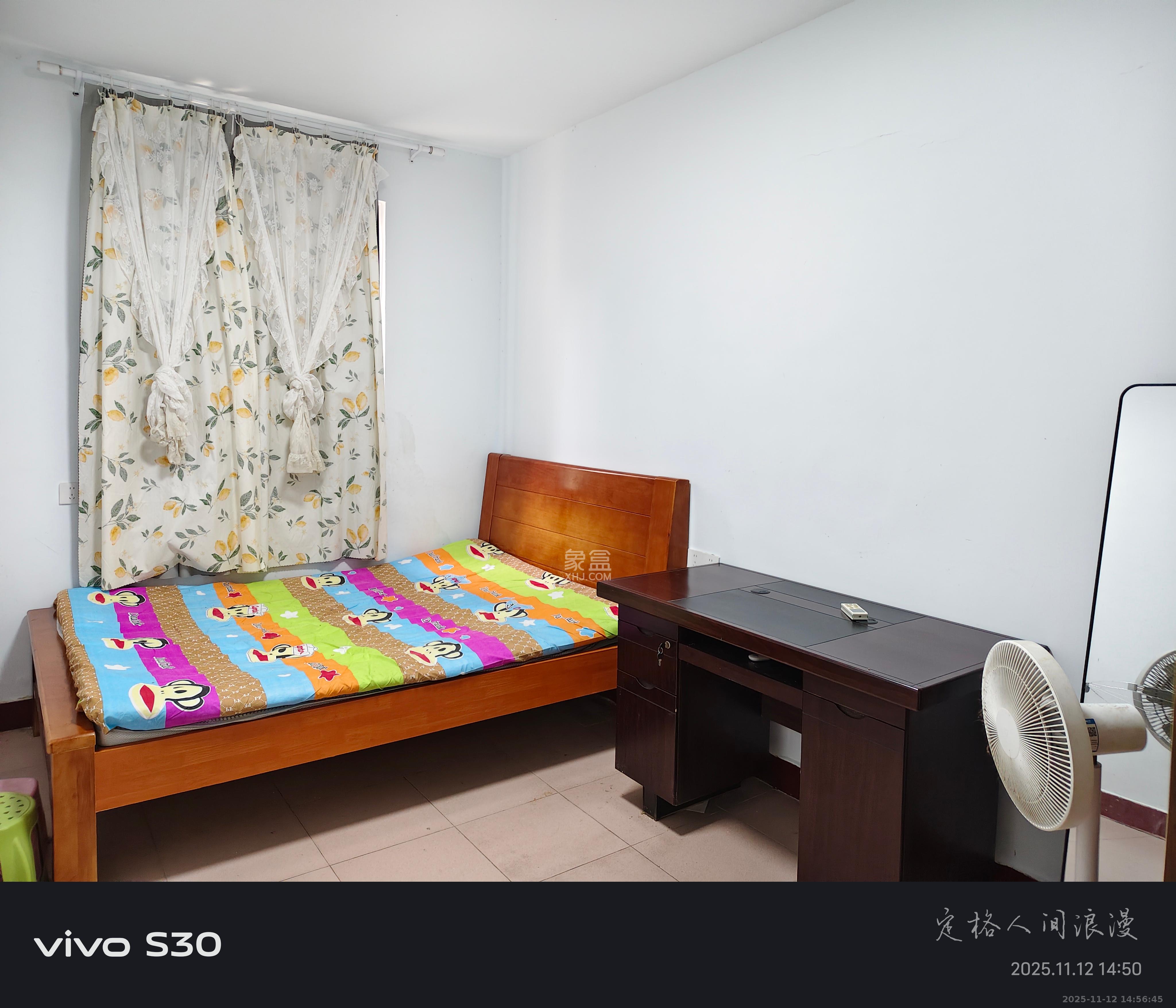 粮贸大厦  1室1厅1卫    1500.0元/月