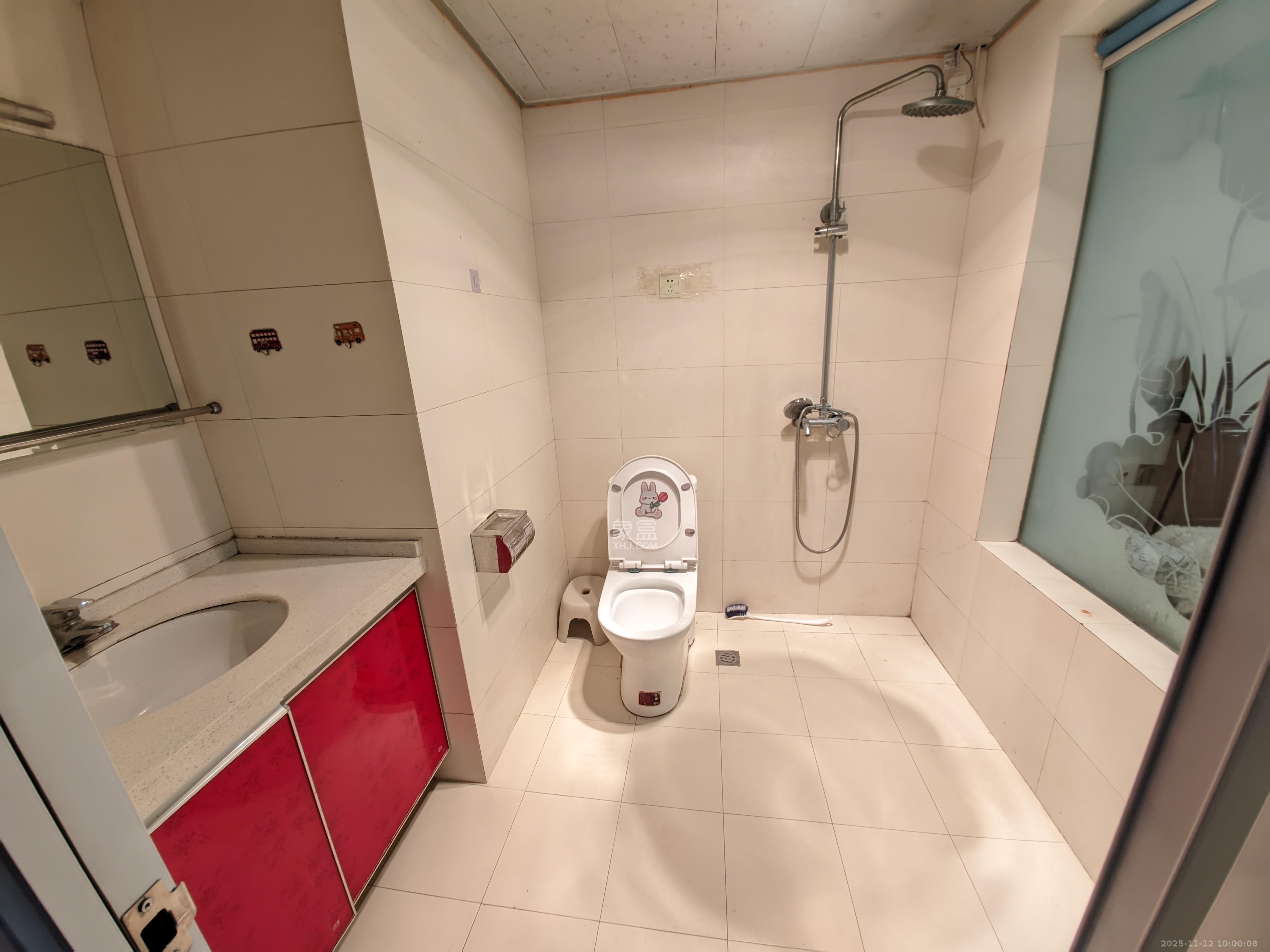 锦湘国际星城三期(锦绣苑) 1室1厅1卫 1500.0元/月 锦湘国际星城三期(锦绣苑) 1室1厅1卫 1500.0元/月室内图