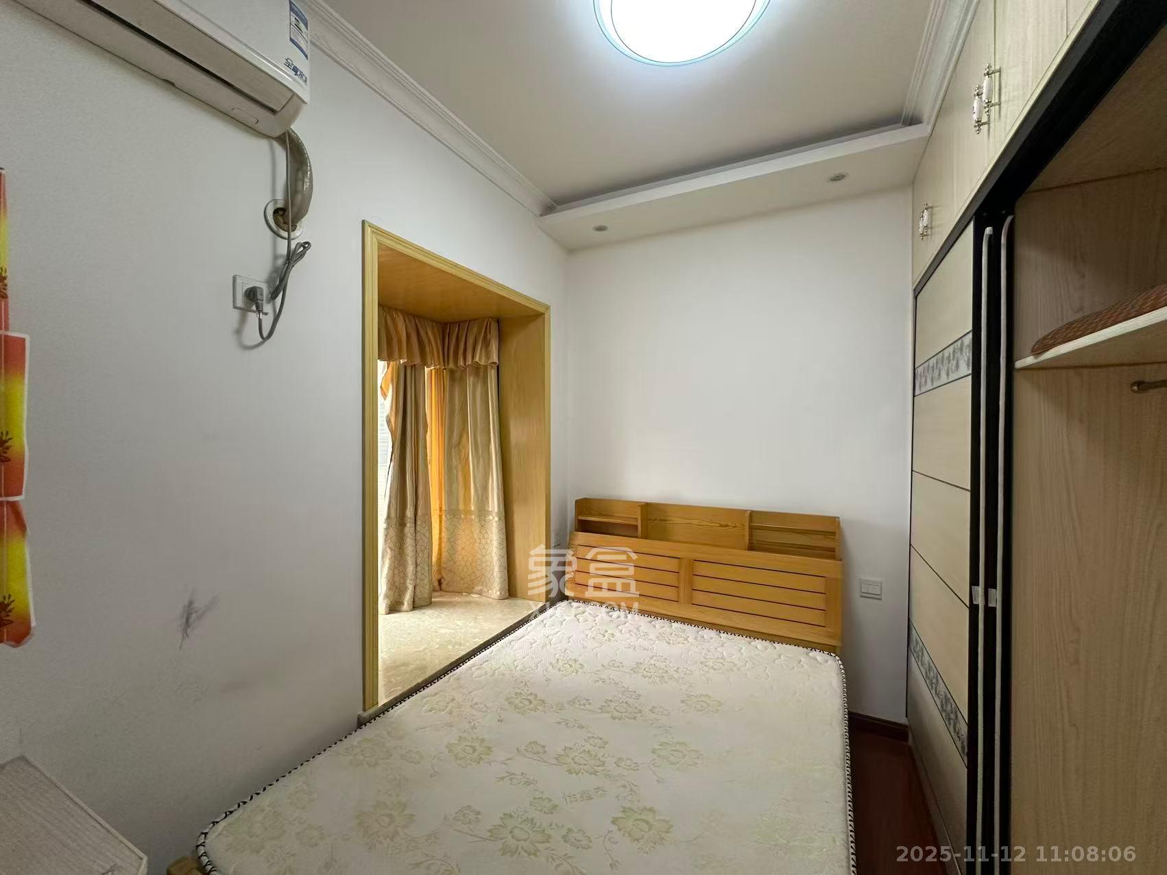 江山帝景哈佛  3室2厅1卫    1800.0元/月室内图