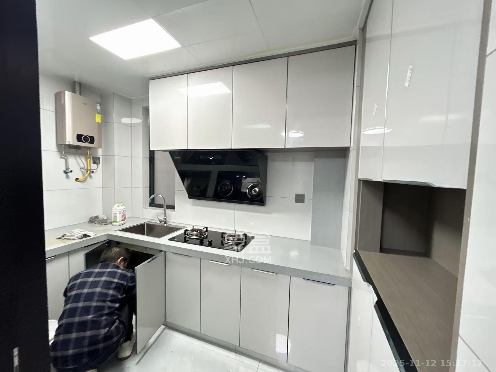 旭日嘉苑 2室1厅1卫 2200.0元/月 旭日嘉苑 2室1厅1卫 2200.0元/月室内图