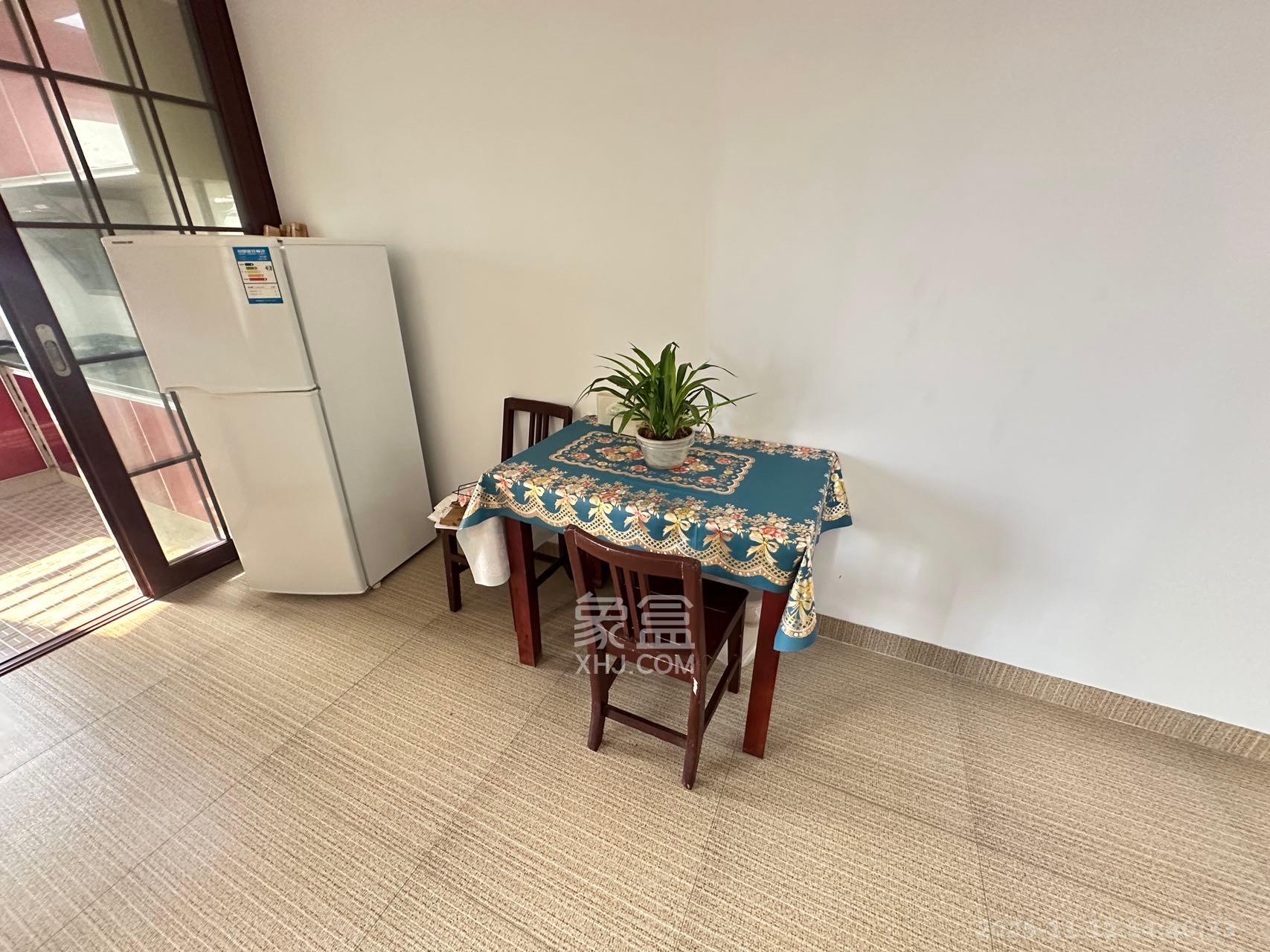 湖韵佳苑 1室1厅1卫 1600.0元/月 湖韵佳苑 1室1厅1卫 1600.0元/月室内图