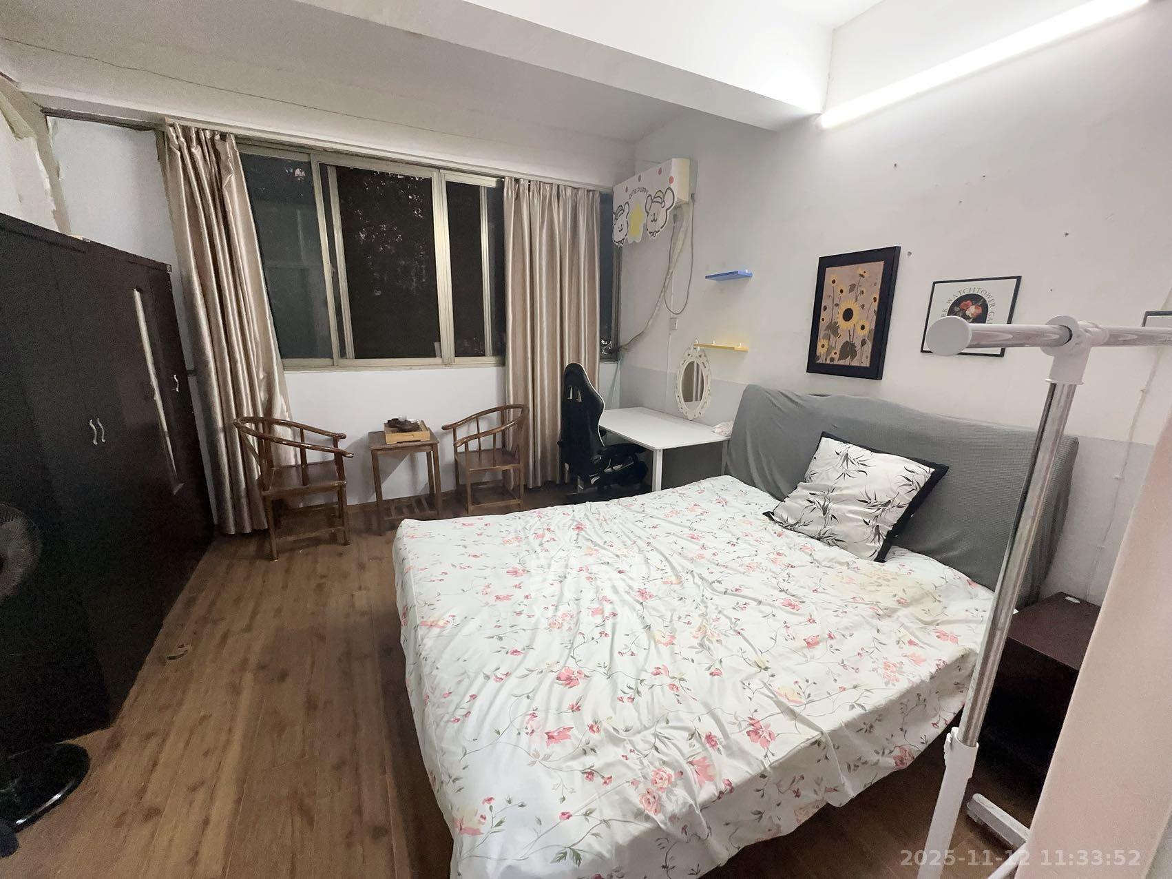 宏大山庄  2室1厅1卫    1400.0元/月室内图