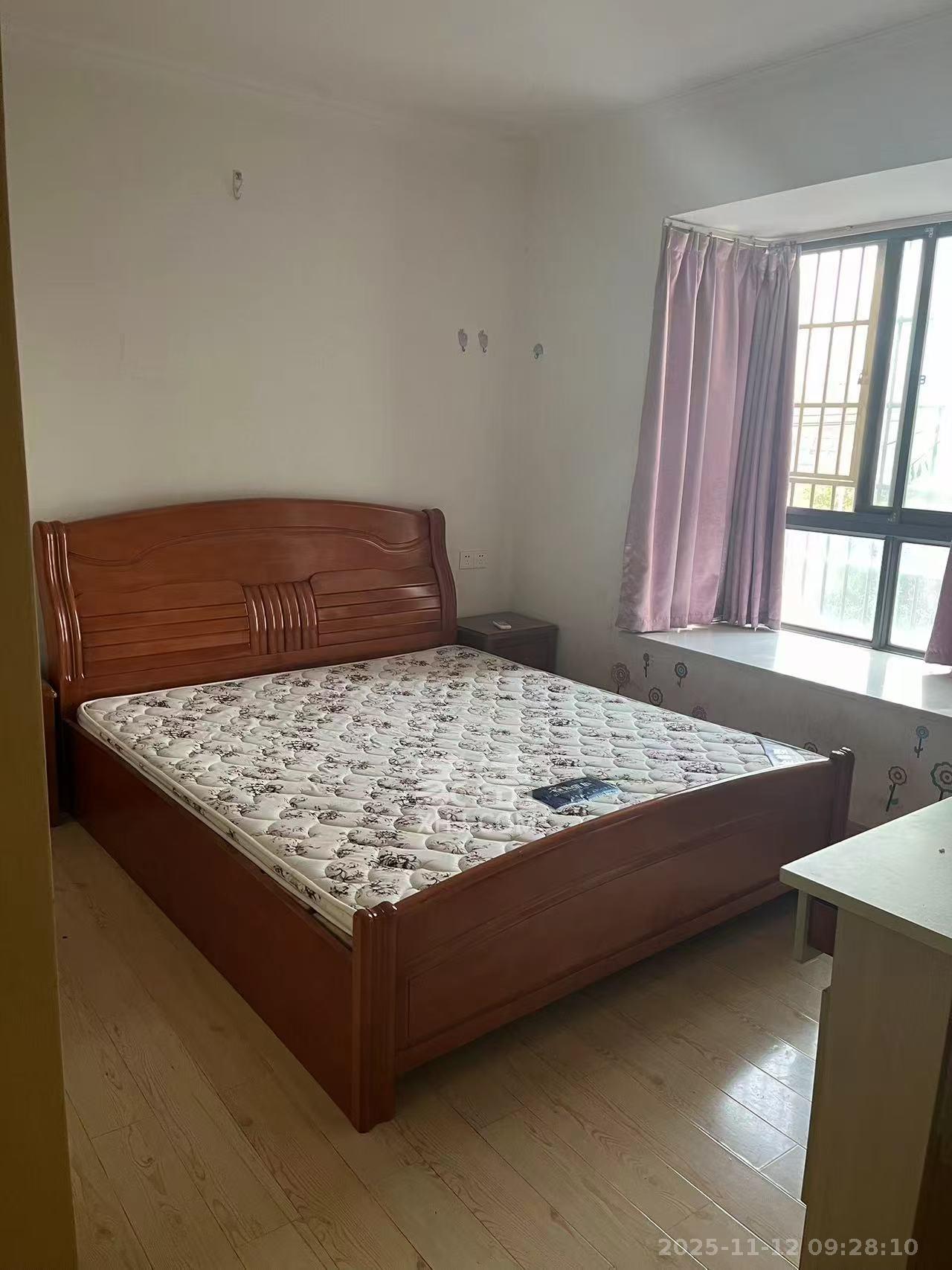 童话里  1室1厅1卫    1600.0元/月室内图