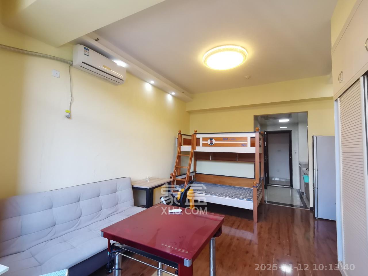 金茂梅溪湖 1室1厅1卫 1400.0元/月 金茂梅溪湖 1室1厅1卫 1400.0元/月室内图