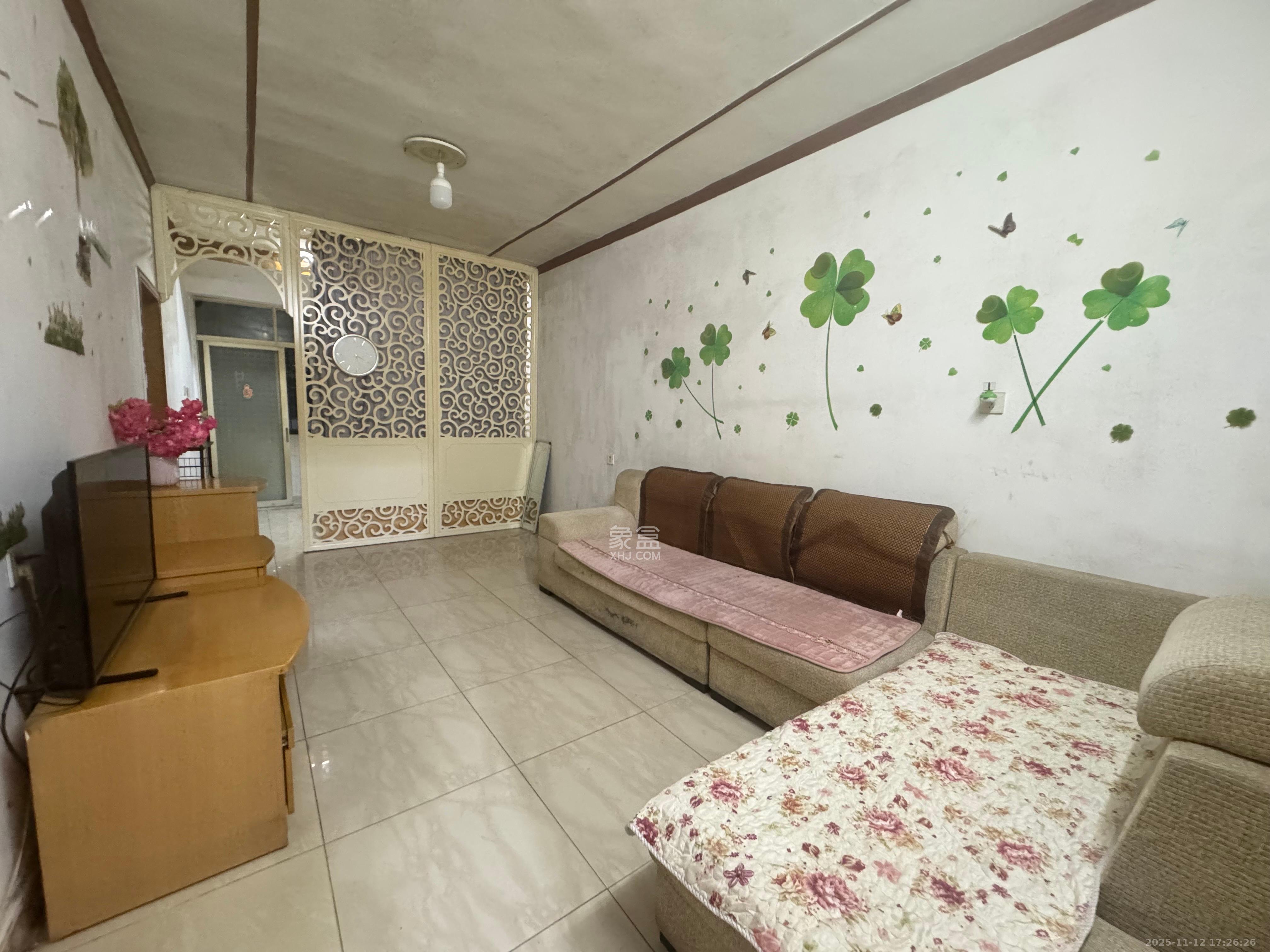 东风路招标局宿舍  3室2厅1卫    2400.0元/月室内图