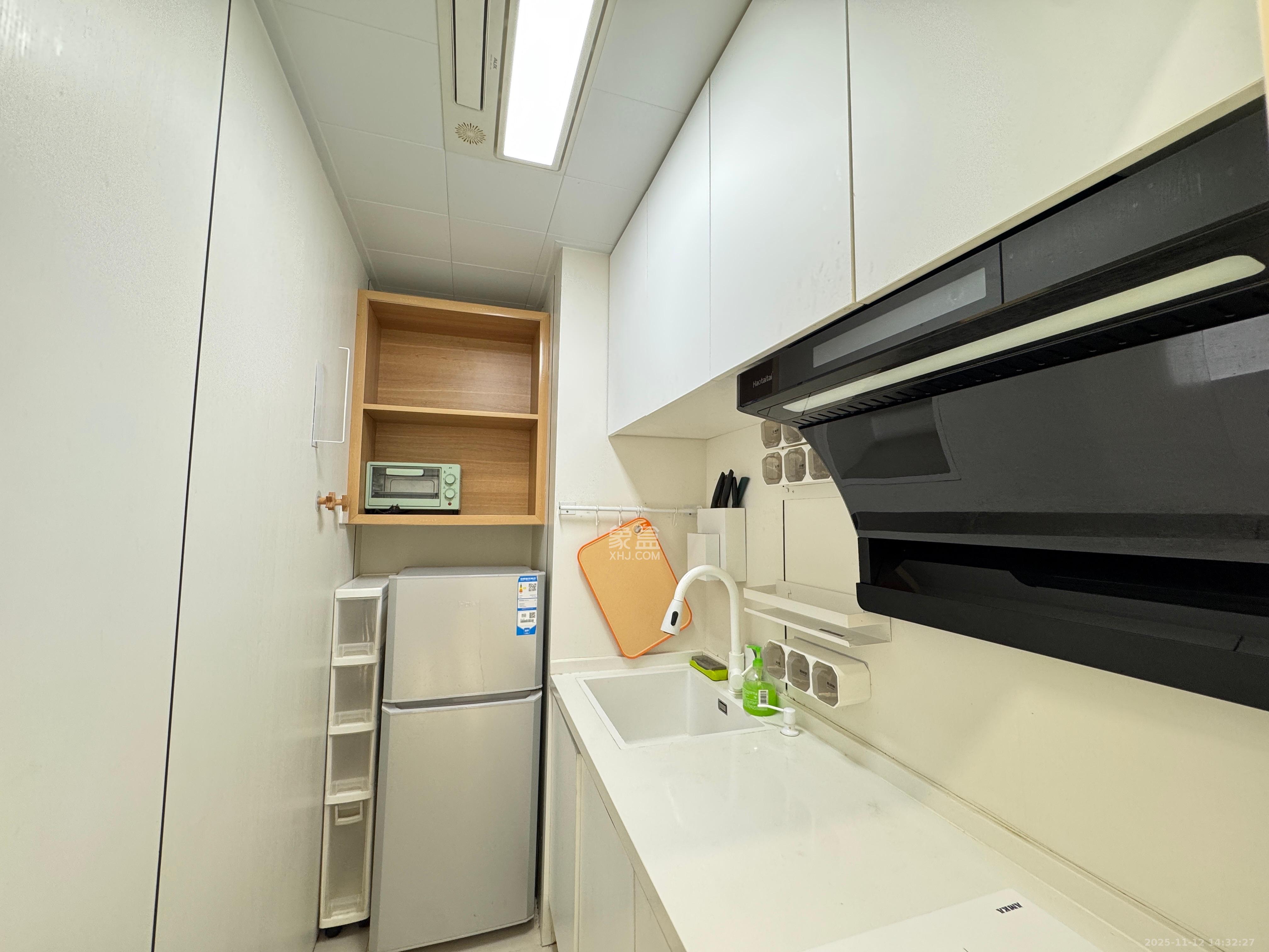 明城国际 1室1厅1卫 2400.0元/月 明城国际 1室1厅1卫 2400.0元/月室内图