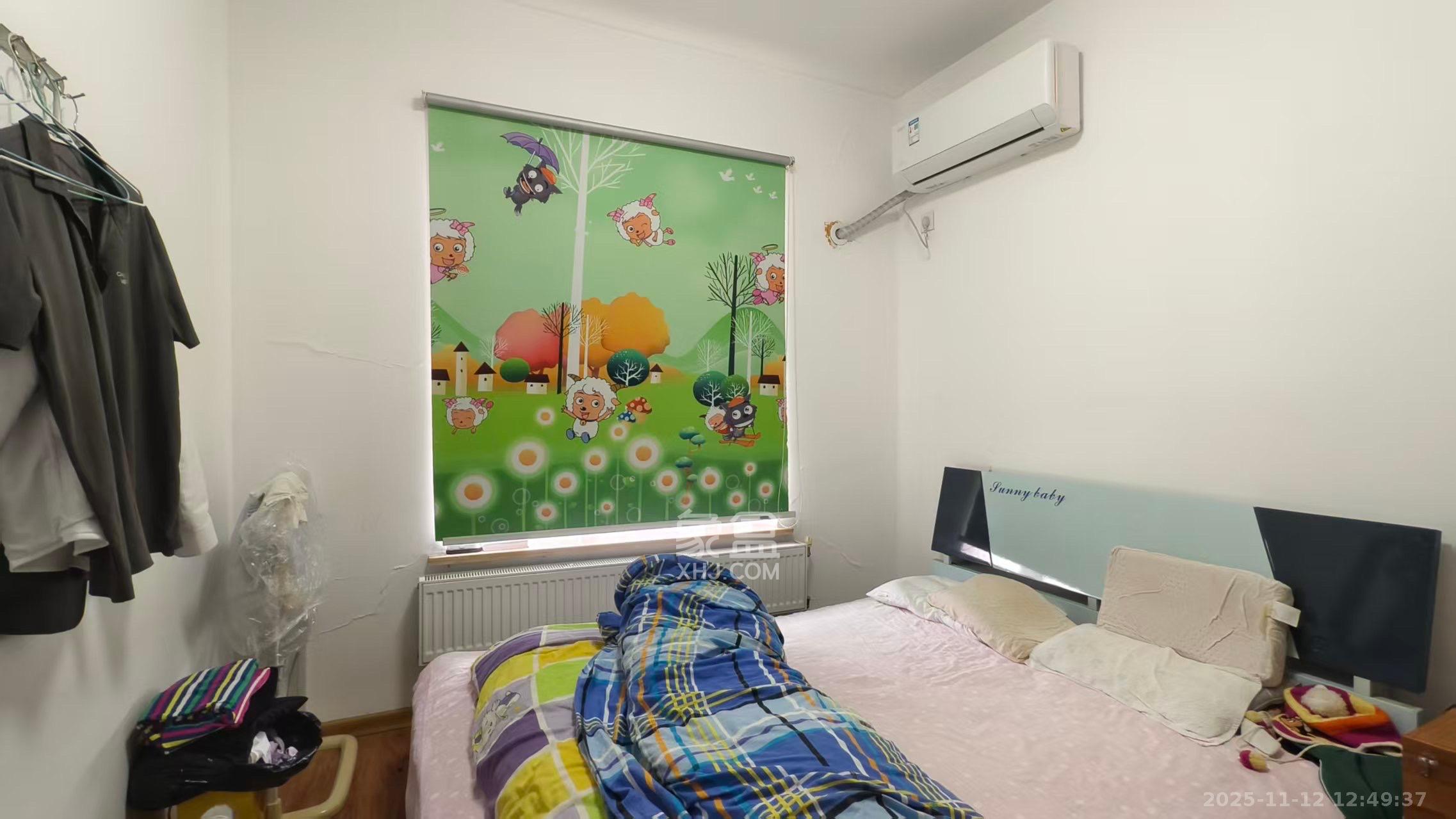 时代星城  4室2厅2卫    2000.0元/月室内图