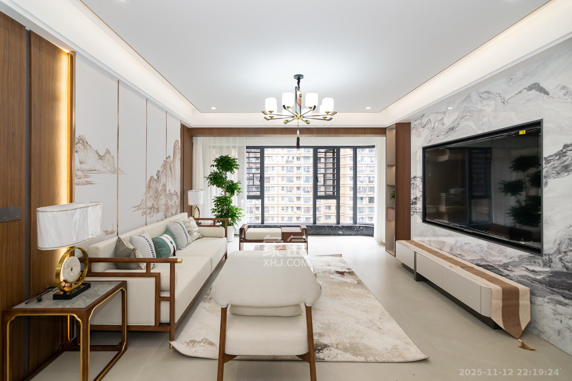 润和长郡(润和紫郡二三期) 5室2厅2卫 129.0万 润和长郡(润和紫郡二三期) 5室2厅2卫 129.0万客厅