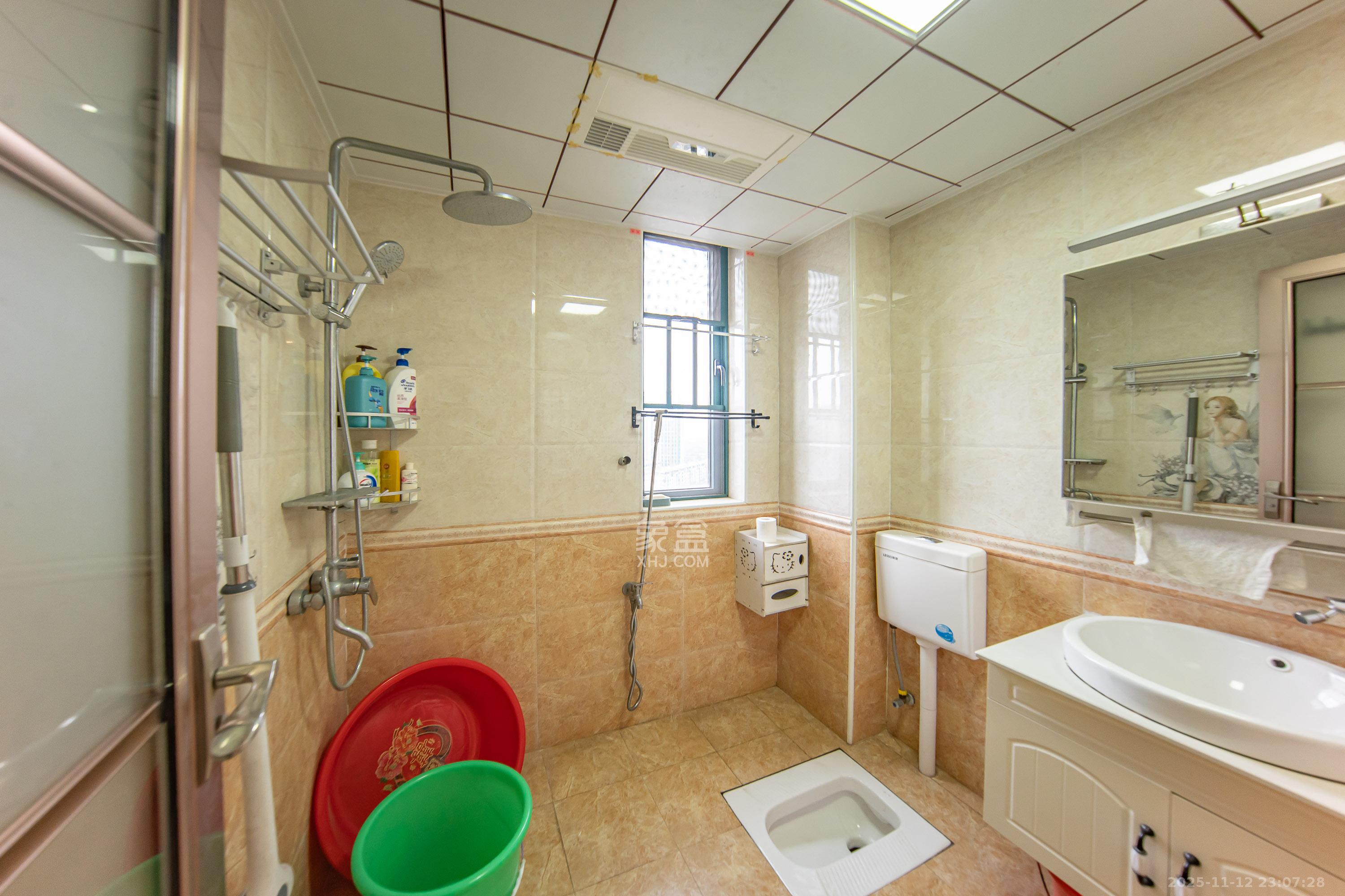 洋湖时代 4室2厅2卫 106.0万 洋湖时代 4室2厅2卫 106.0万卫生间