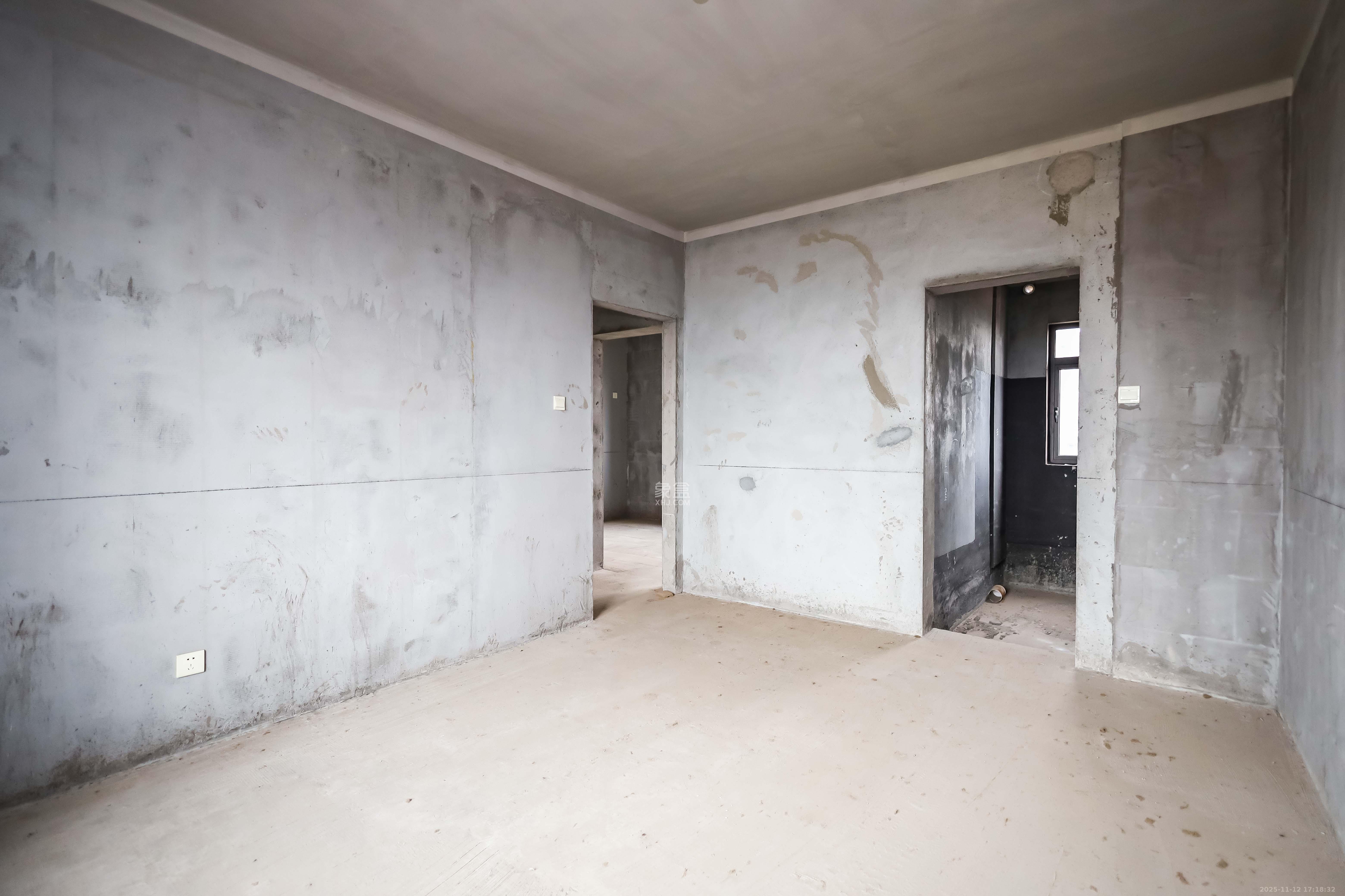 奥克斯缔壹城  4室2厅2卫    94.8万卧室