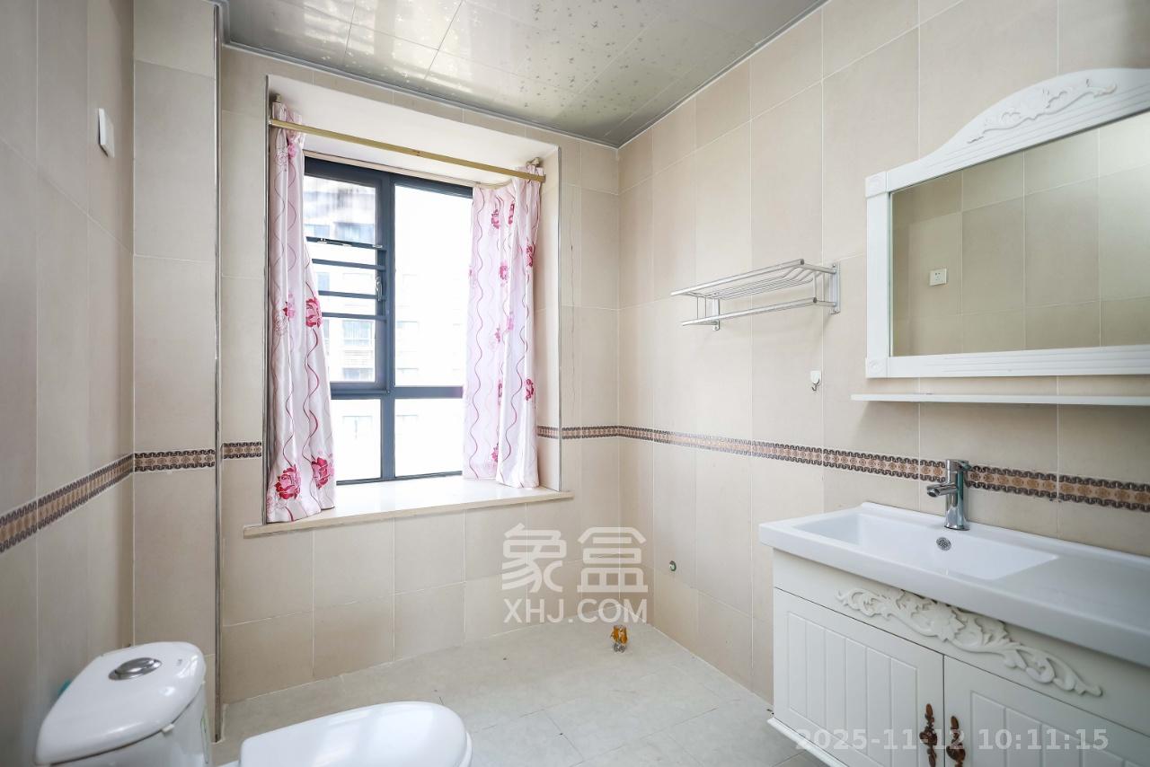 莱茵城  3室2厅1卫    2500.0元/月室内图