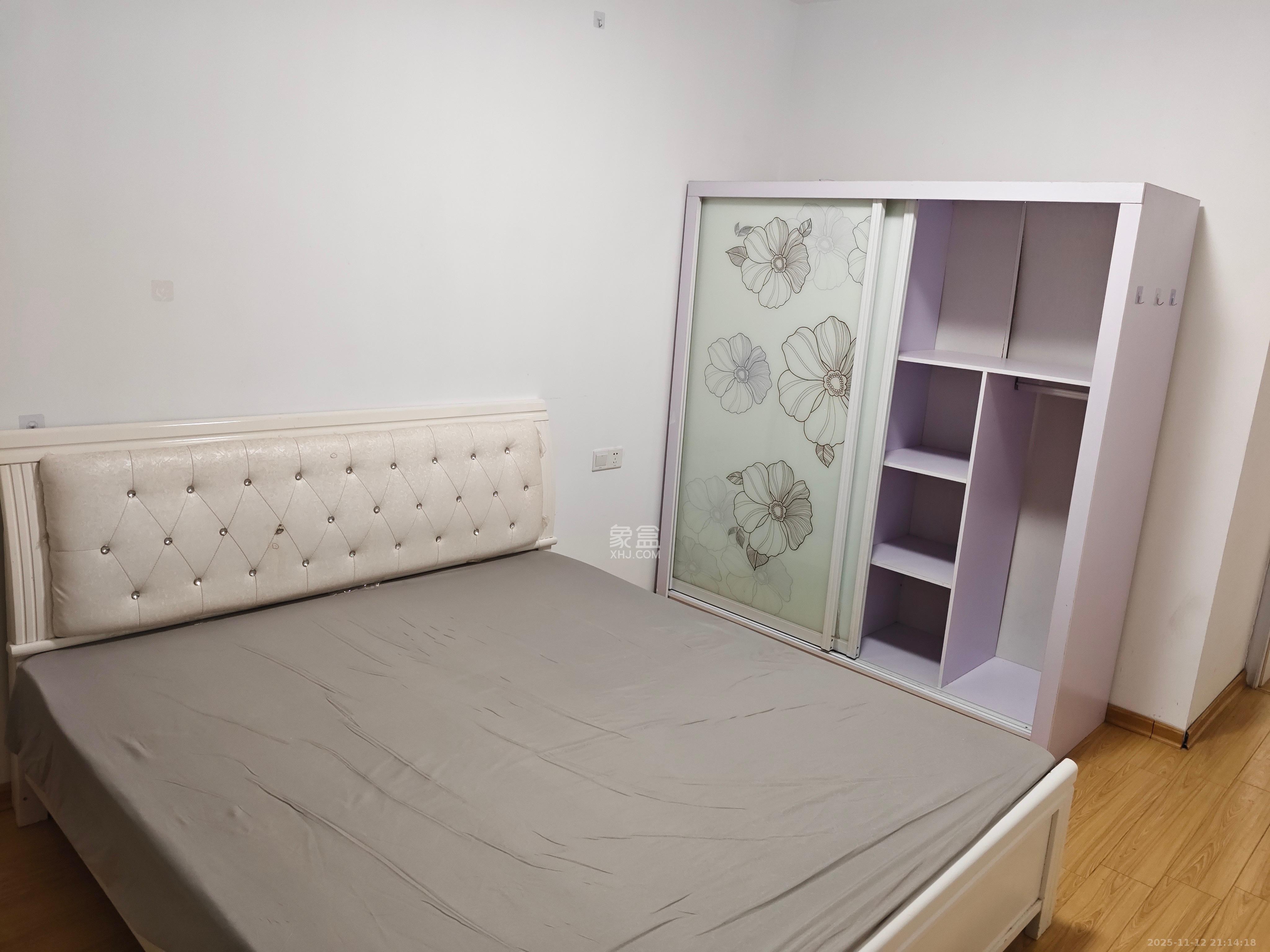 爵世名邸东湖（东湖壹号企业总部基地）  3室0厅0卫    2200.0元/月